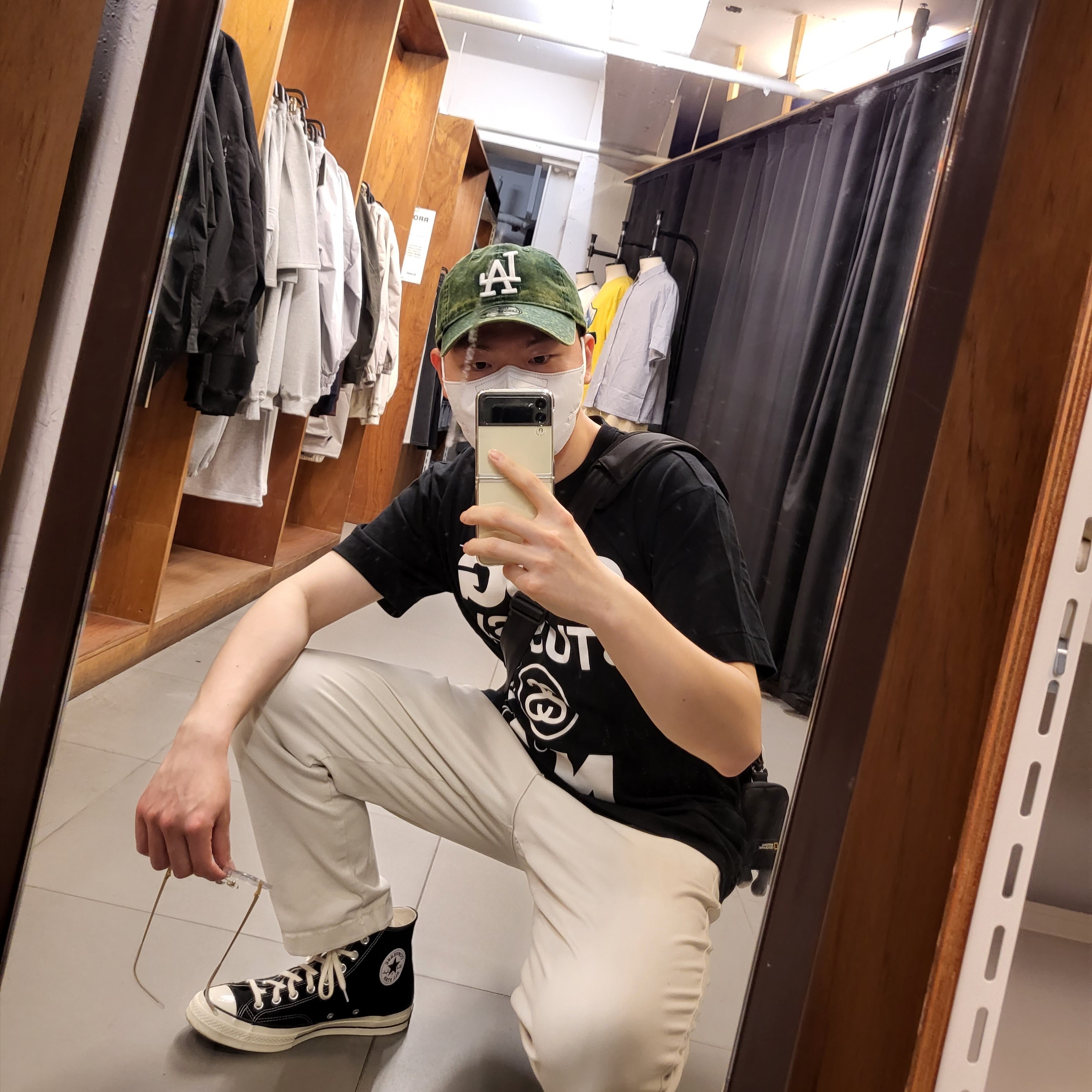 CDG x Stussy T-Shirt Black 착용 스타일 - 1