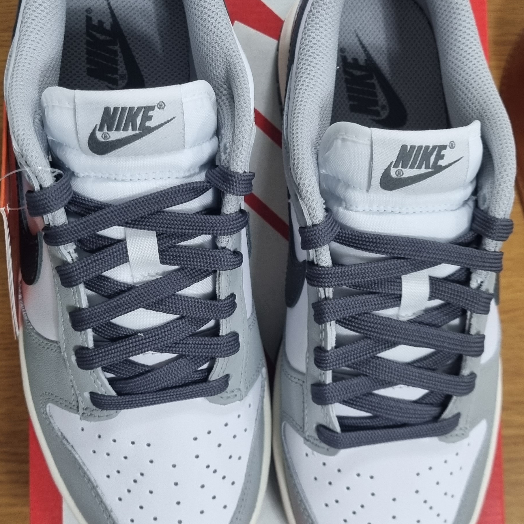 (W) Nike Dunk Low Light Smoke Grey 착용 스타일 - 1