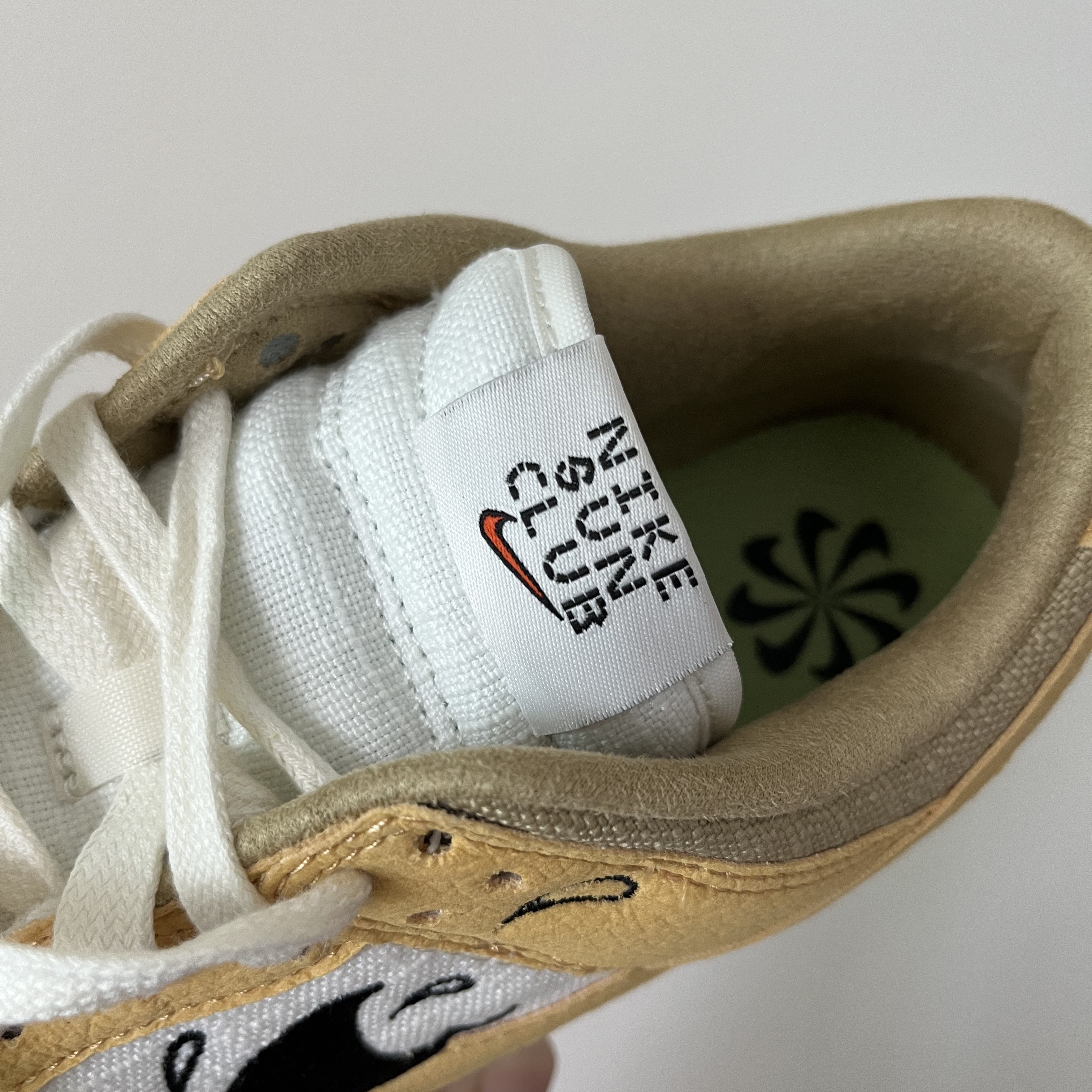 Nike Dunk Low Retro SE Next Nature Nike Sun Club 착용 스타일 - 2