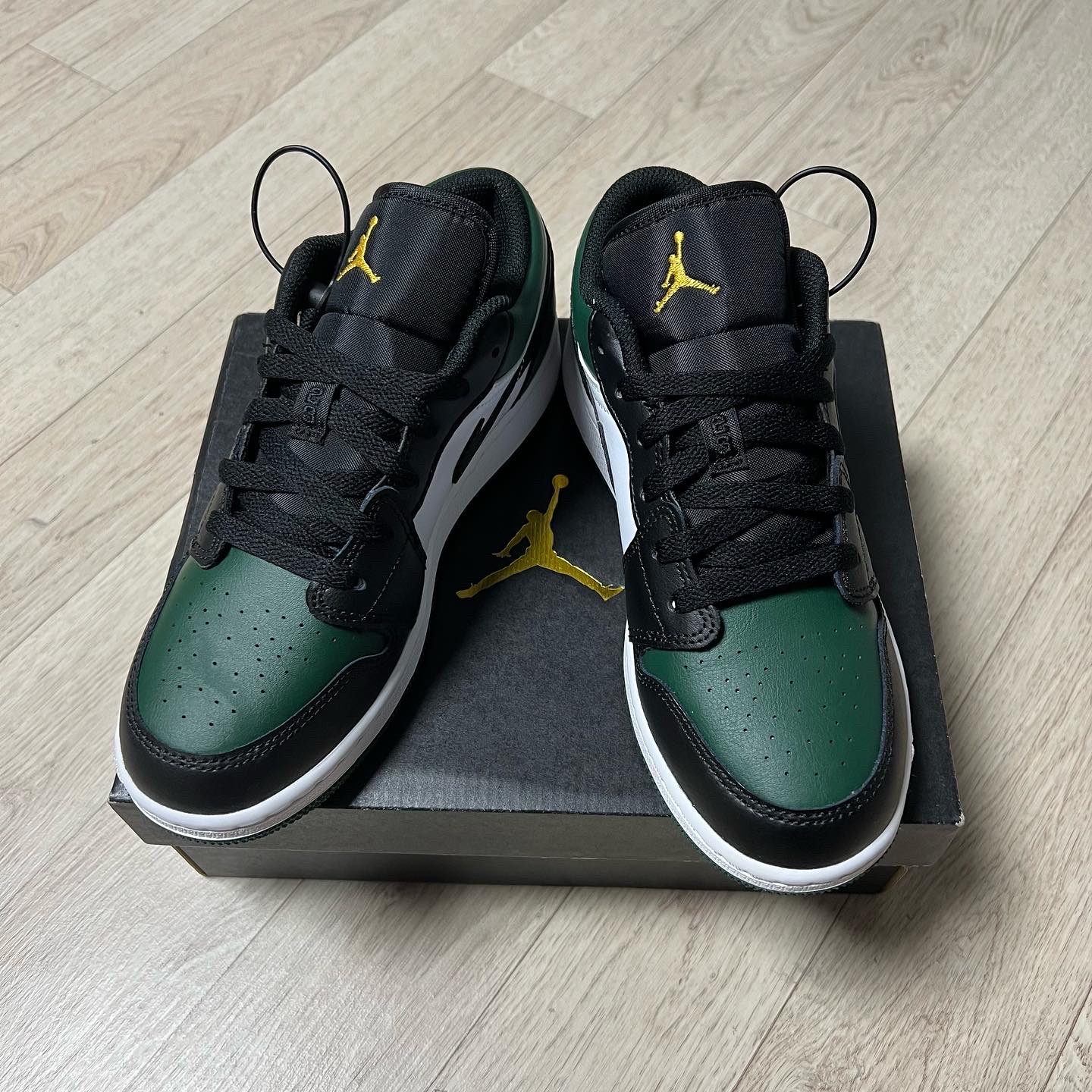 (GS) Jordan 1 Low Green Toe 착용 스타일 - 2