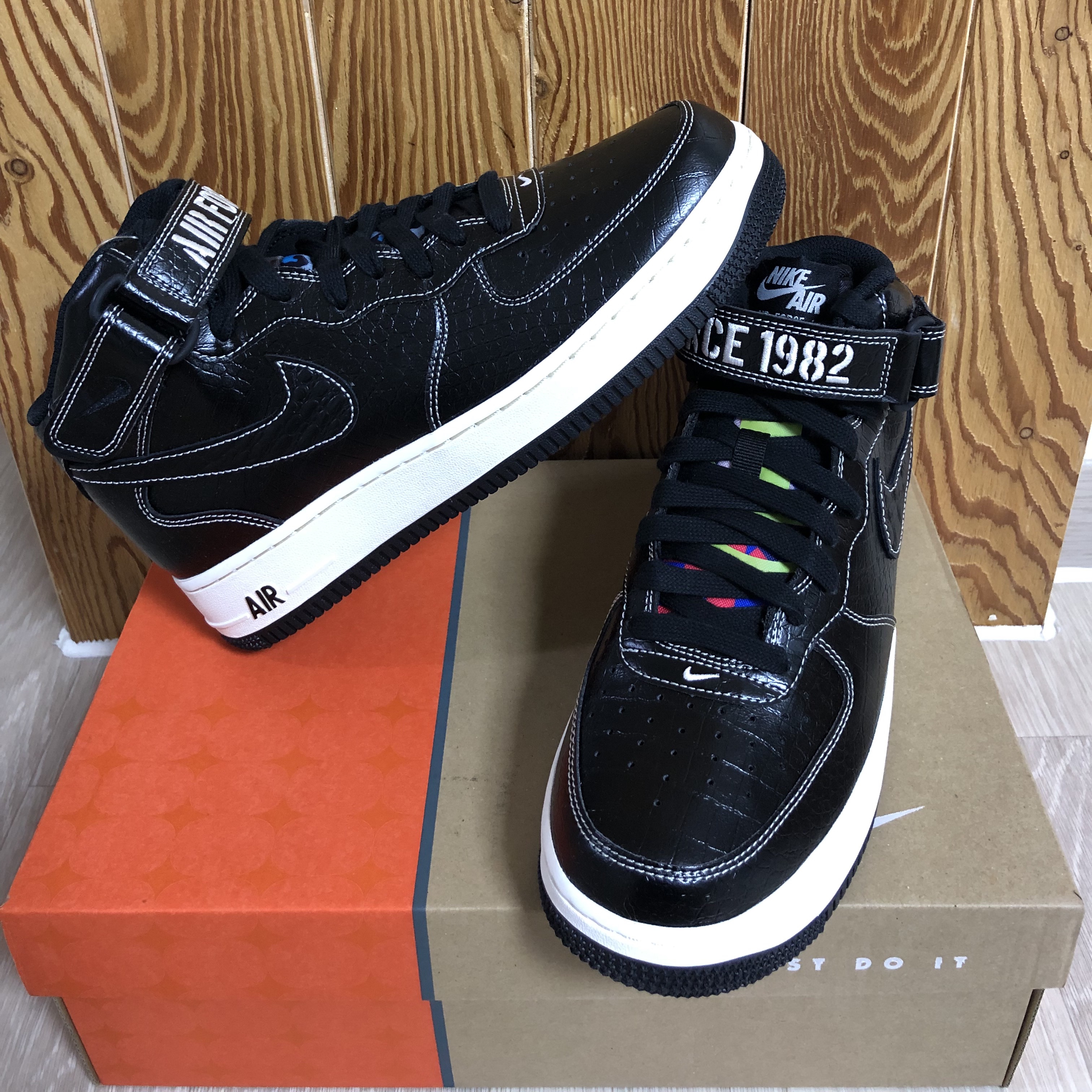 Nike Air Force 1 Mid '07 LX Our Force 1 착용 스타일 - 1