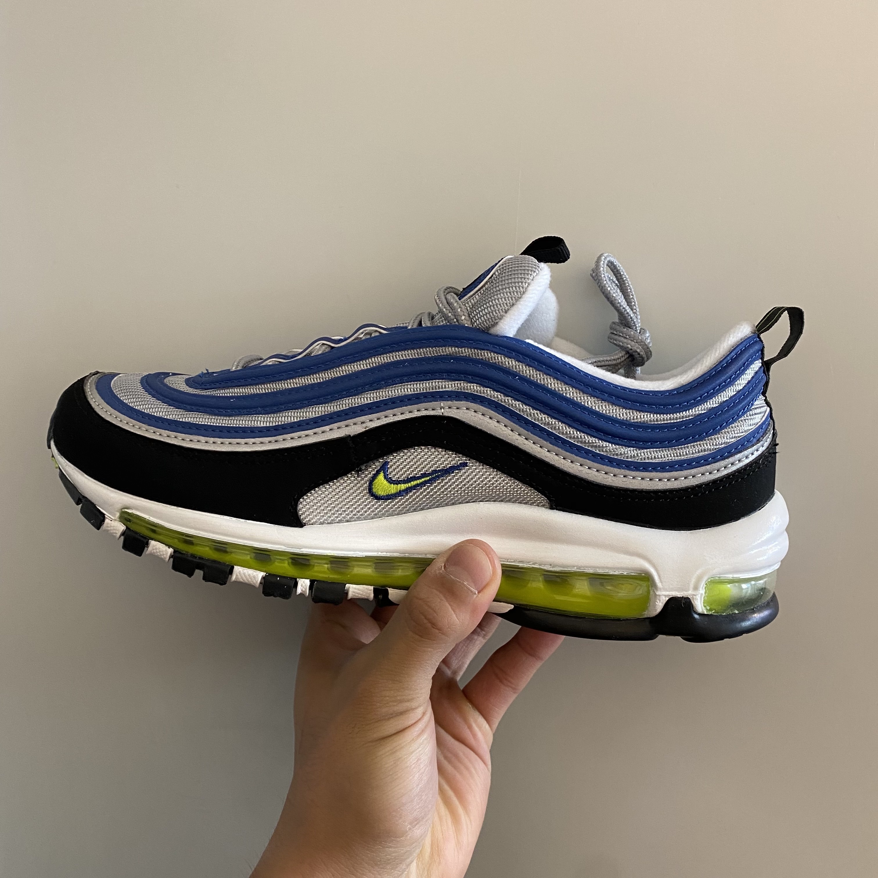 Nike Air Max 97 OG Atlantic Blue and Voltage Yellow 착용 스타일
