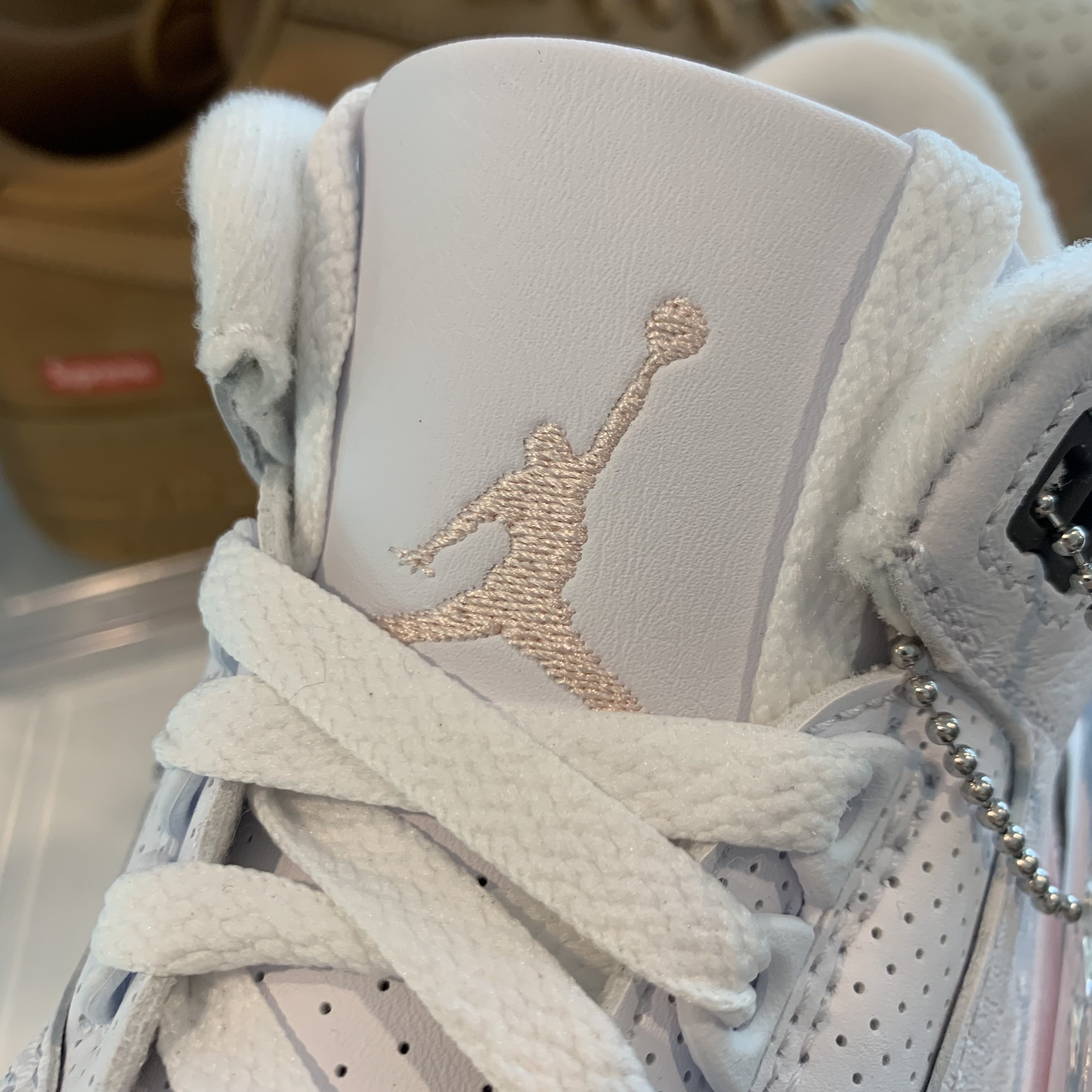 (W) Jordan 3 Retro Dark Mocha 착용 스타일 - 2