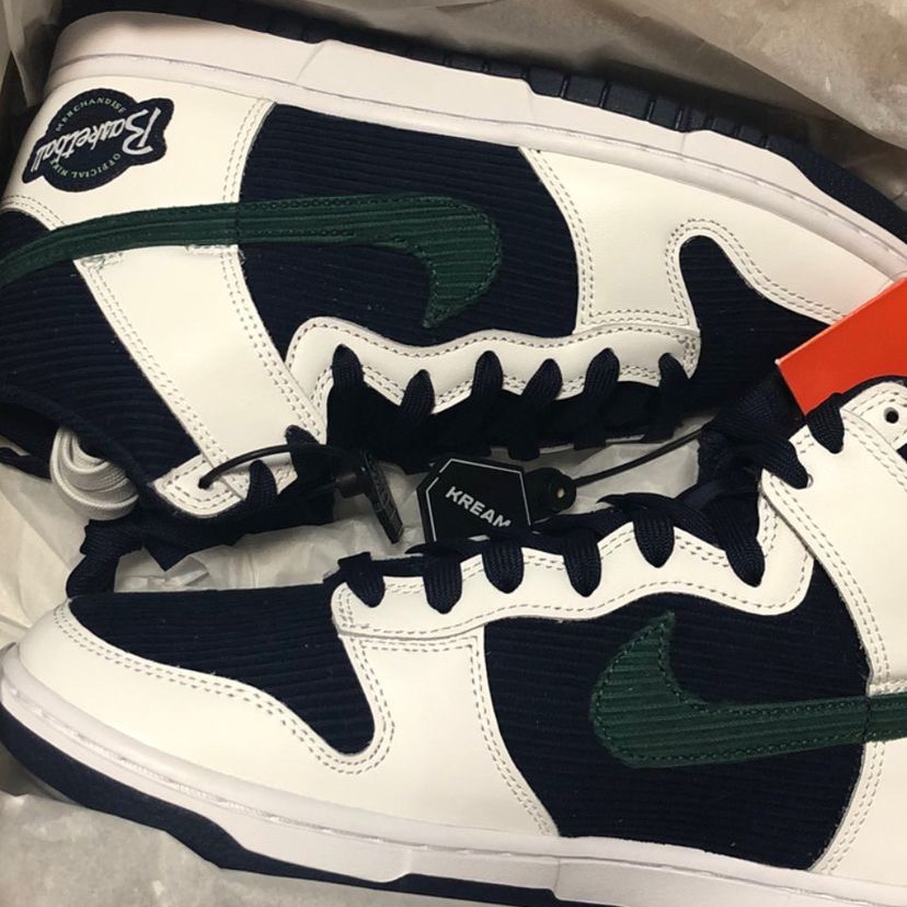 Nike Dunk High PRM EMB College Navy 착용 스타일