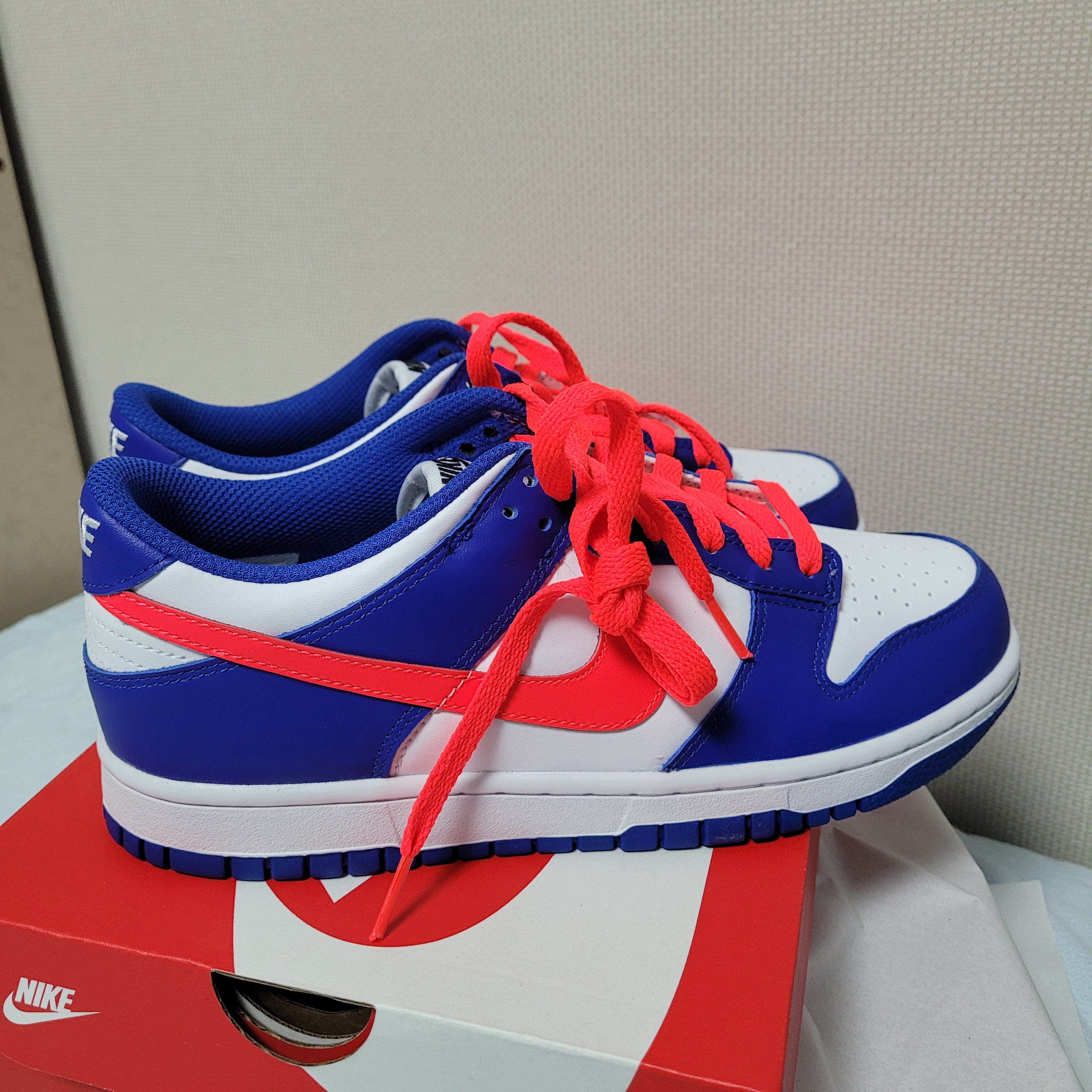 (GS) Nike Dunk Low Bright Crimson Game Royal 착용 스타일