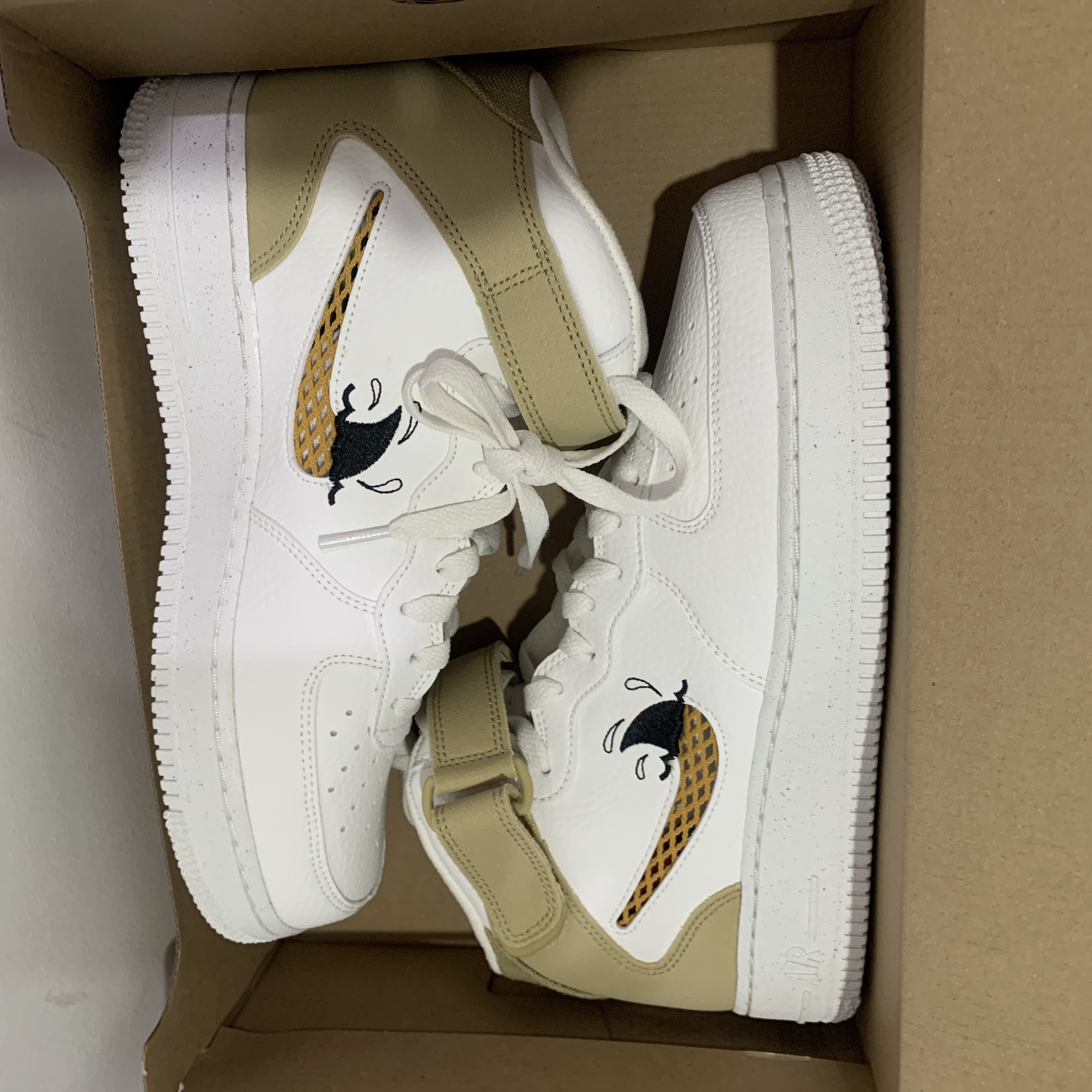 Nike Air Force 1 Mid '07 LV8 Next Nature Sun Club 착용 스타일