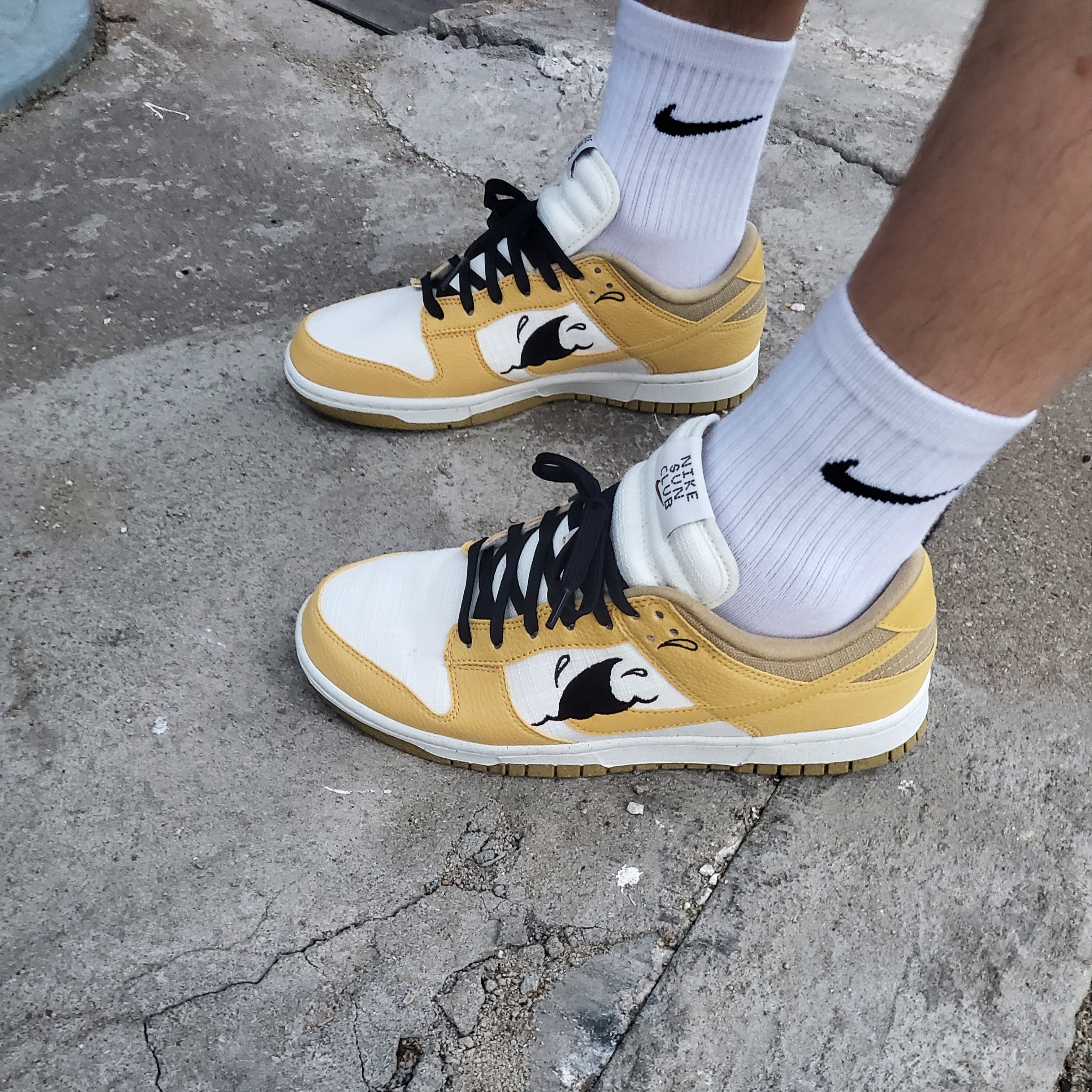 Nike Dunk Low Retro SE Next Nature Nike Sun Club 착용 스타일 - 1