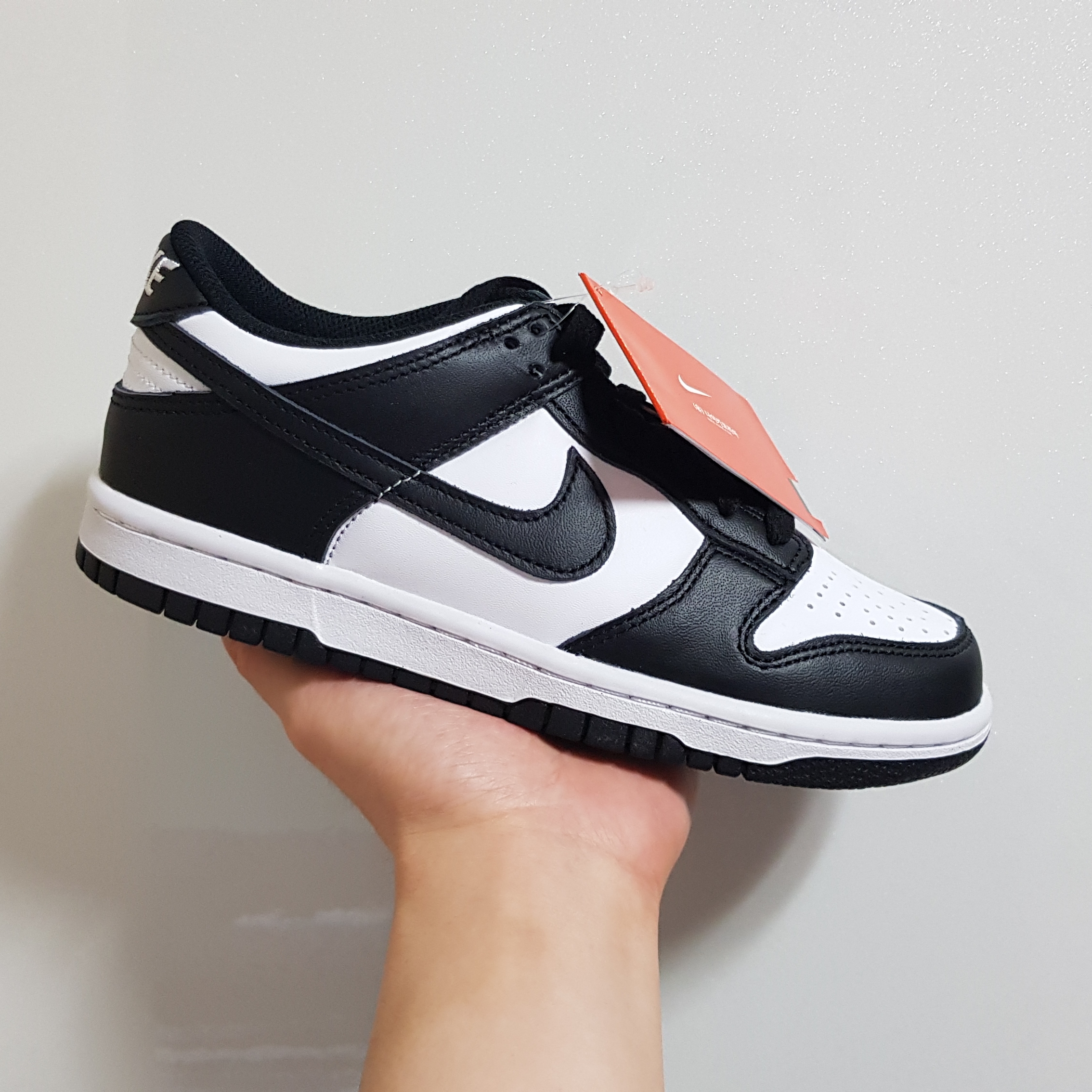 (GS) Nike Dunk Low Black 착용 스타일