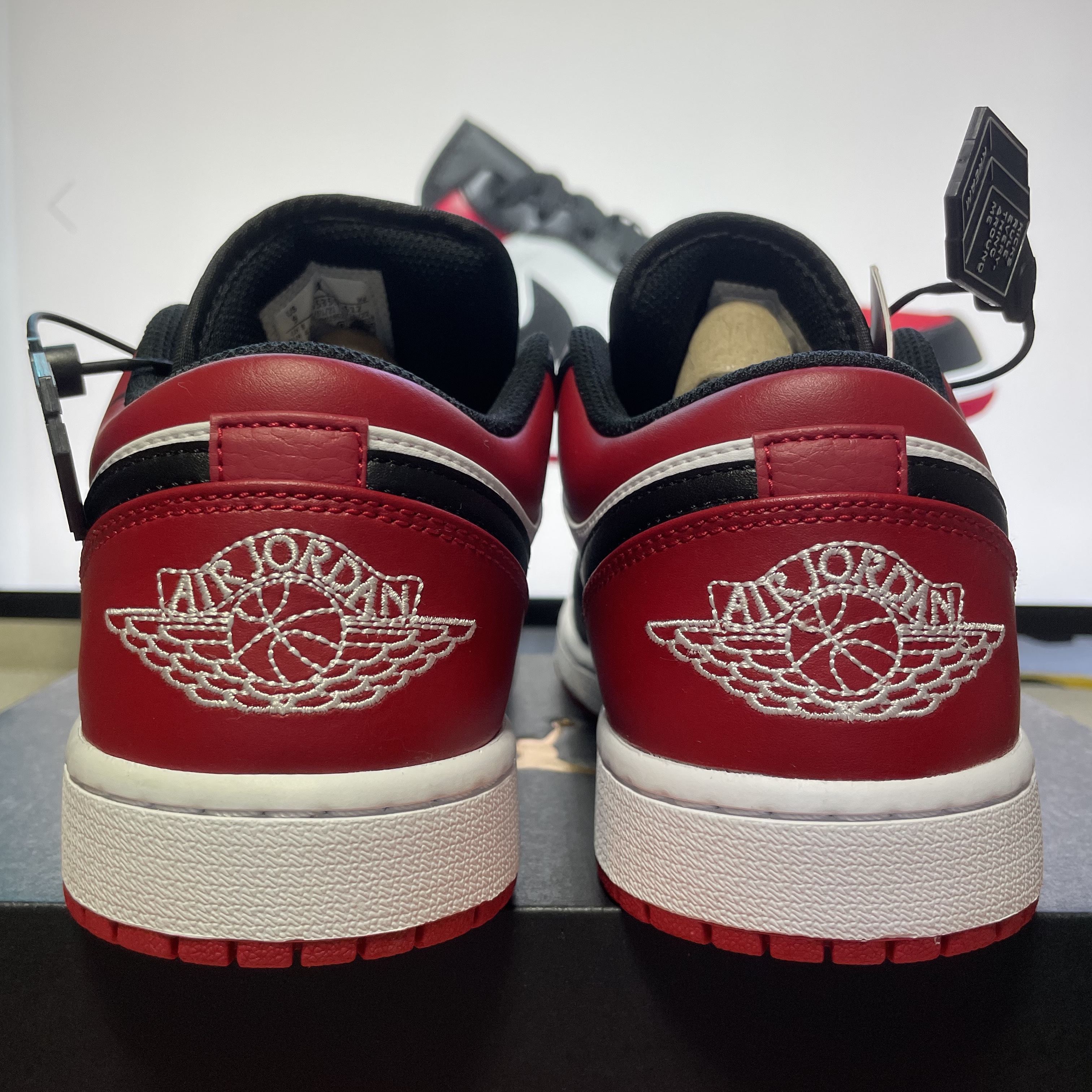 Jordan 1 Low Bred Toe 착용 스타일 - 4