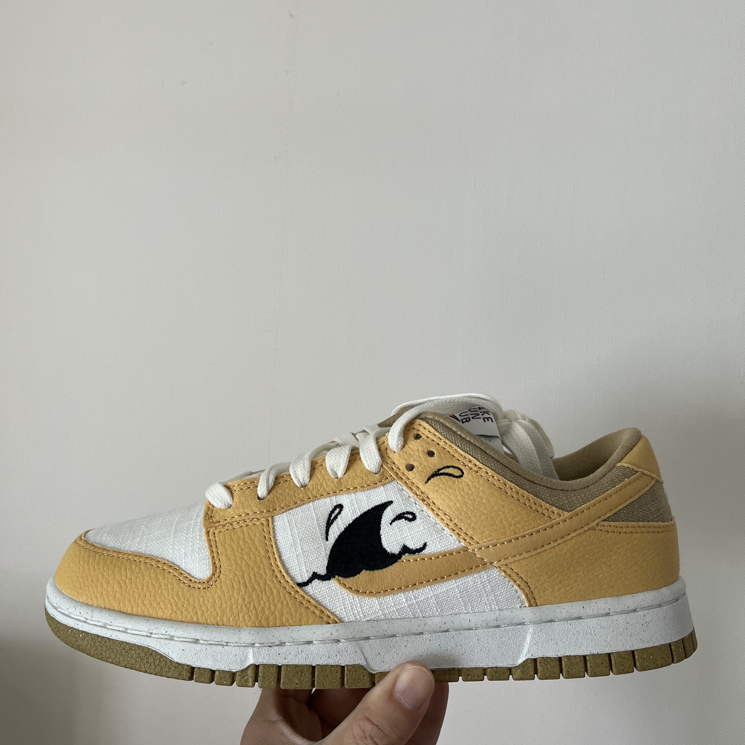 Nike Dunk Low Retro SE Next Nature Nike Sun Club 착용 스타일 - 1