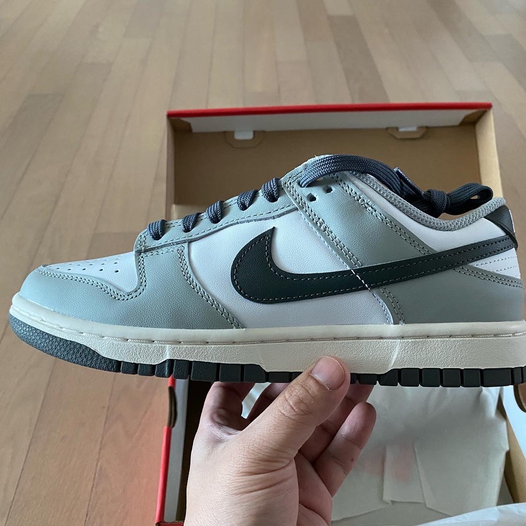 (W) Nike Dunk Low Light Smoke Grey 착용 스타일 - 2