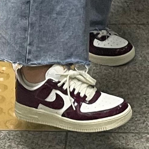 (W) Nike Air Force 1 Low Dark Beetroot 착용 스타일