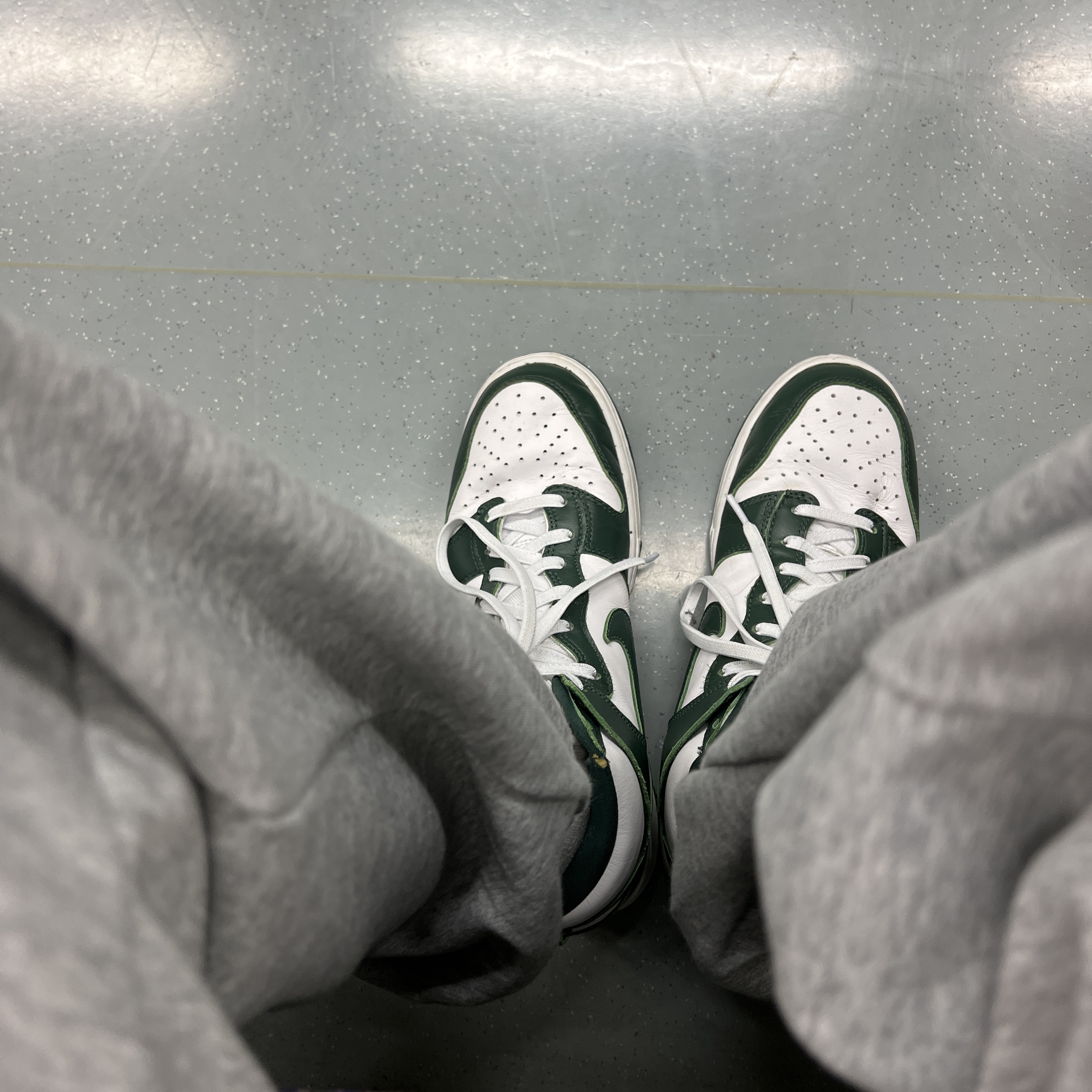 Nike Dunk High SP Spartan Green 착용 스타일