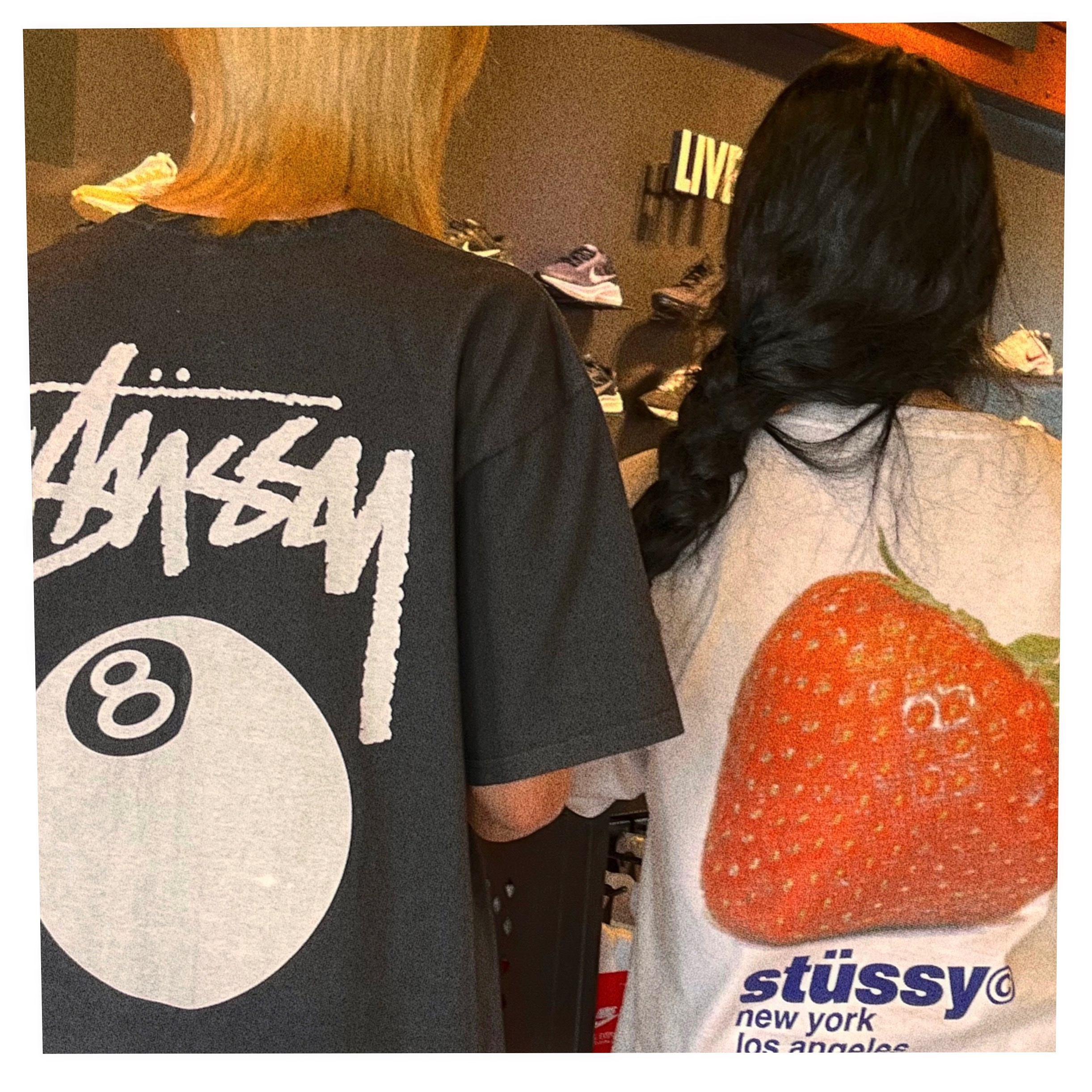 Stussy Strawberry T-Shirt White 착용 스타일