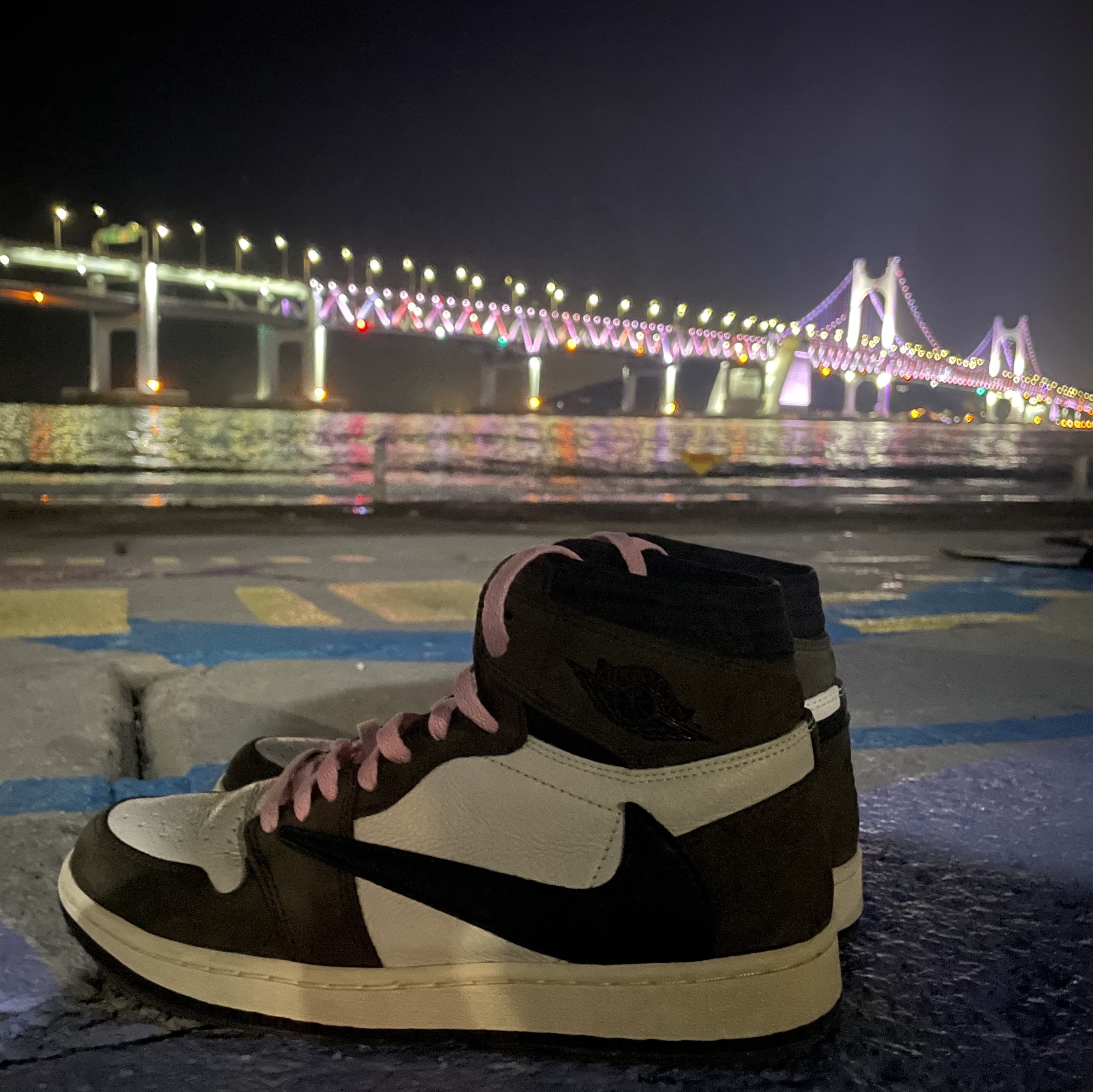 Jordan 1 x Travis Scott Retro High OG SP Mocha 착용 스타일