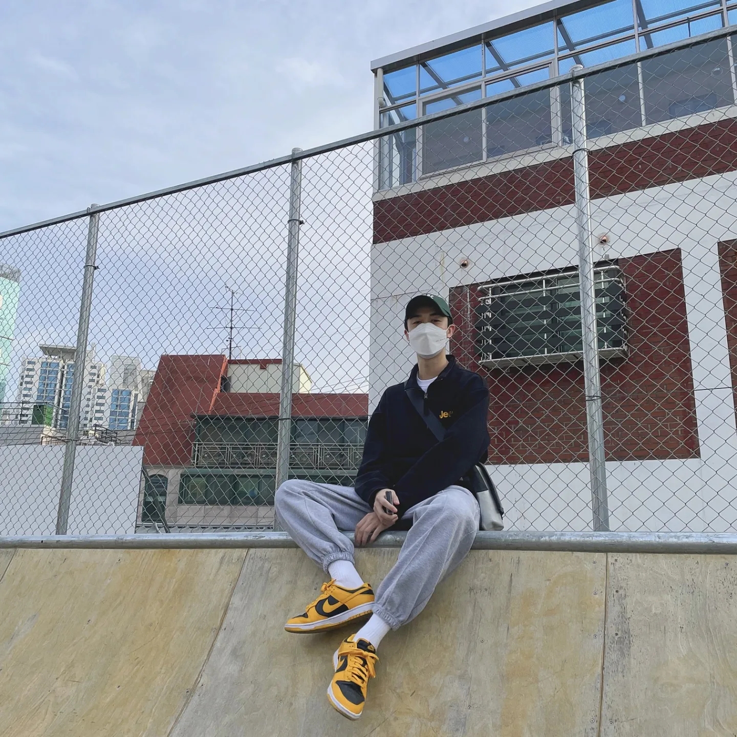 Nike Dunk Low Retro Championship Goldenrod 착용 스타일