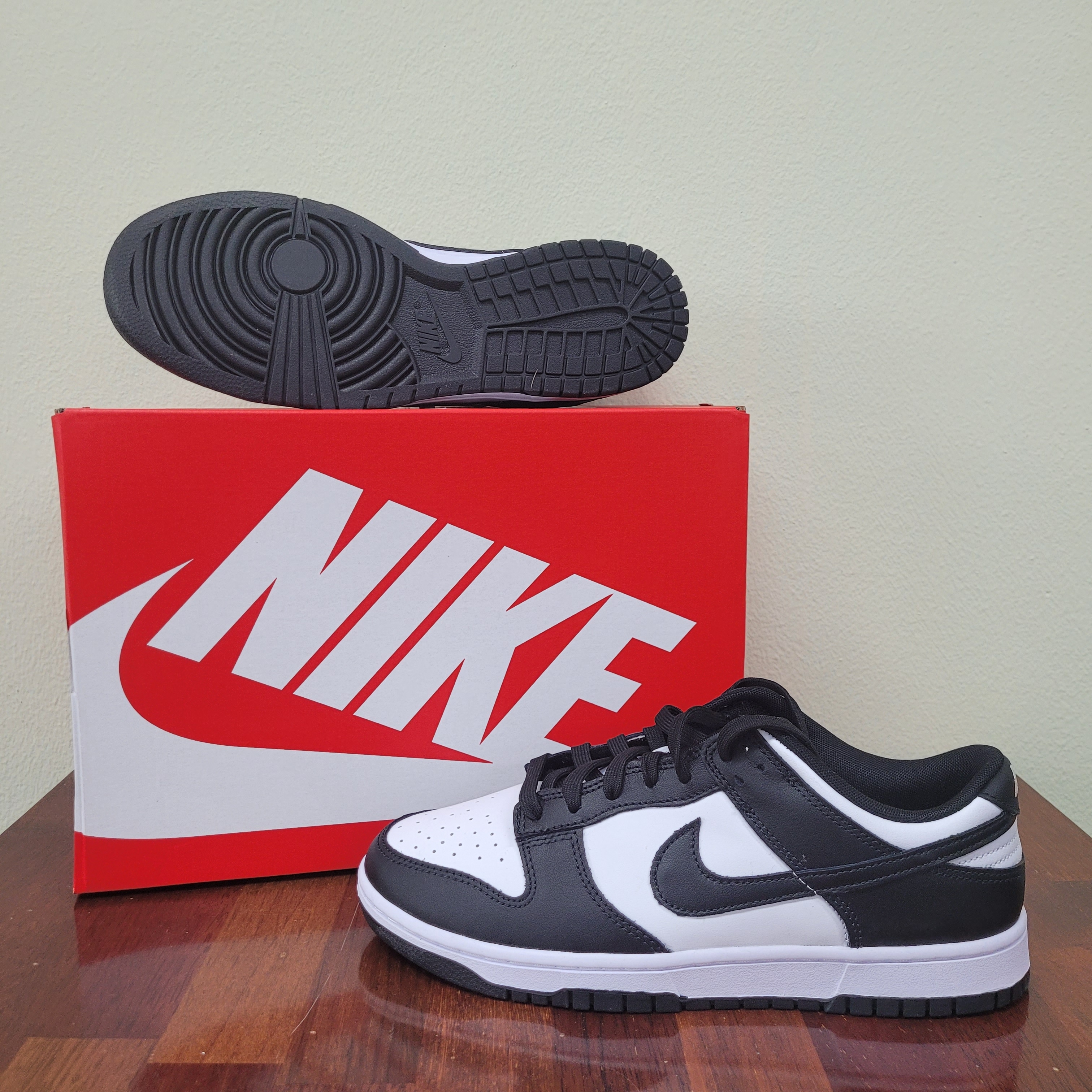 Nike Dunk Low Retro Black 착용 스타일