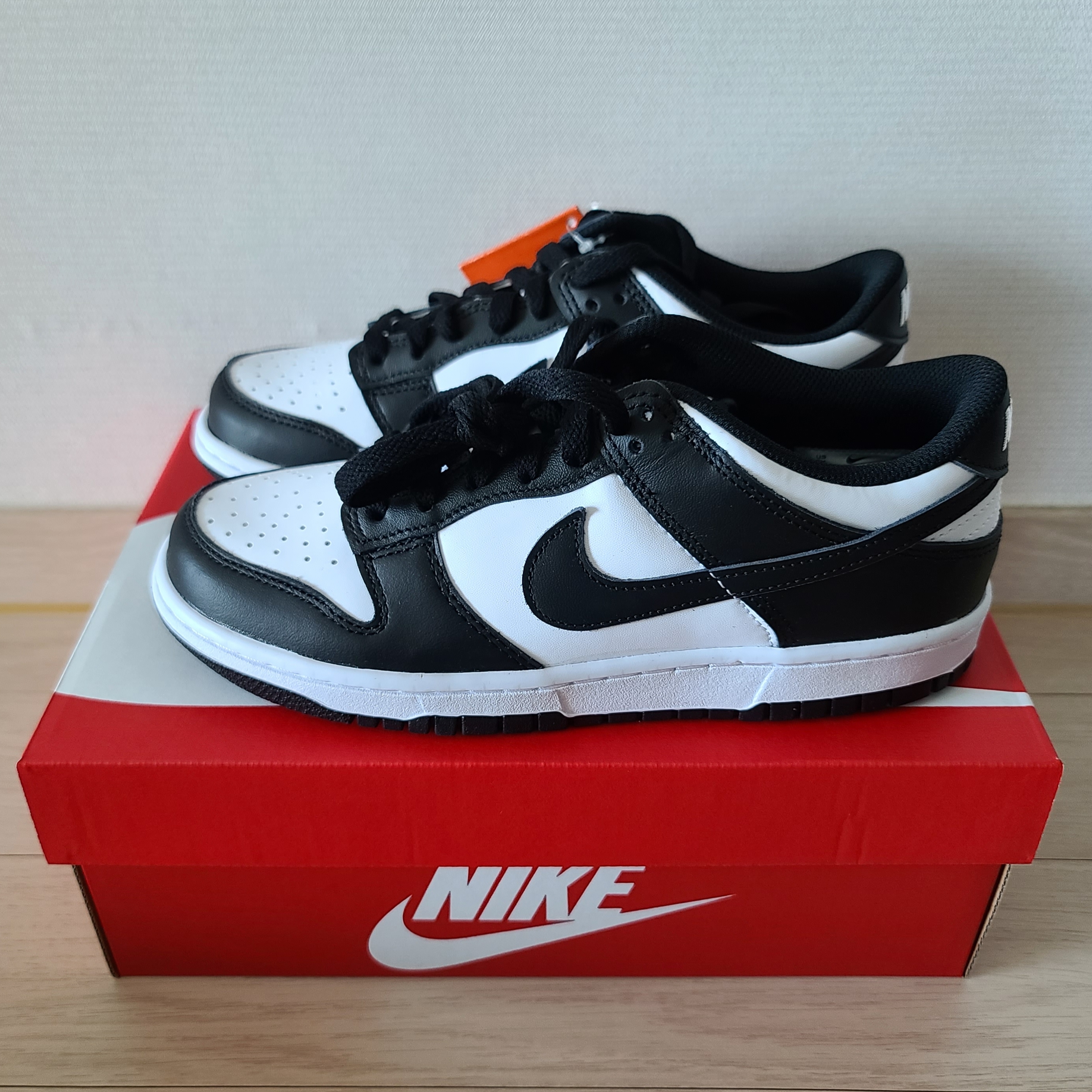 (GS) Nike Dunk Low Black 착용 스타일