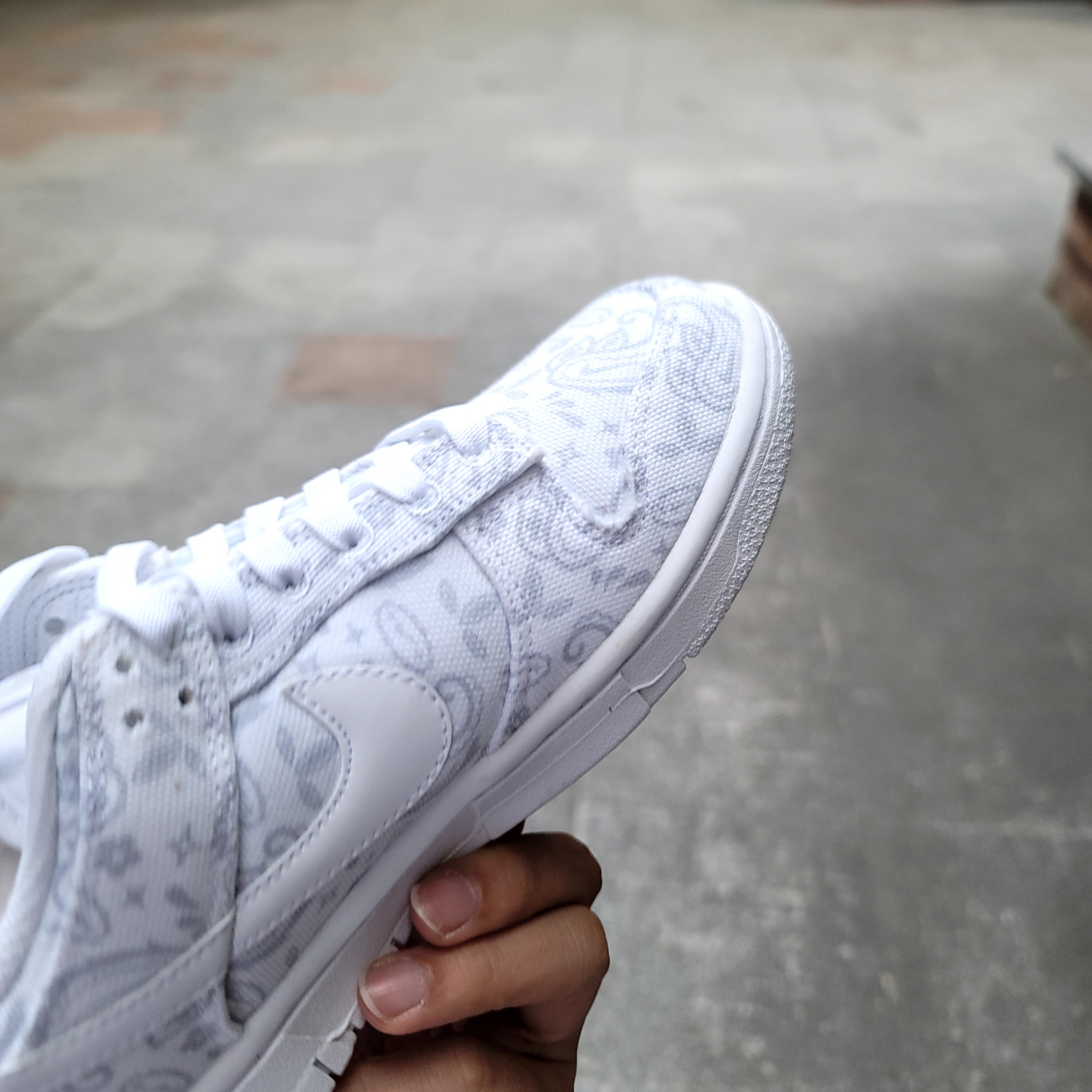 (W) Nike Dunk Low Essential White Paisley 착용 스타일 - 4