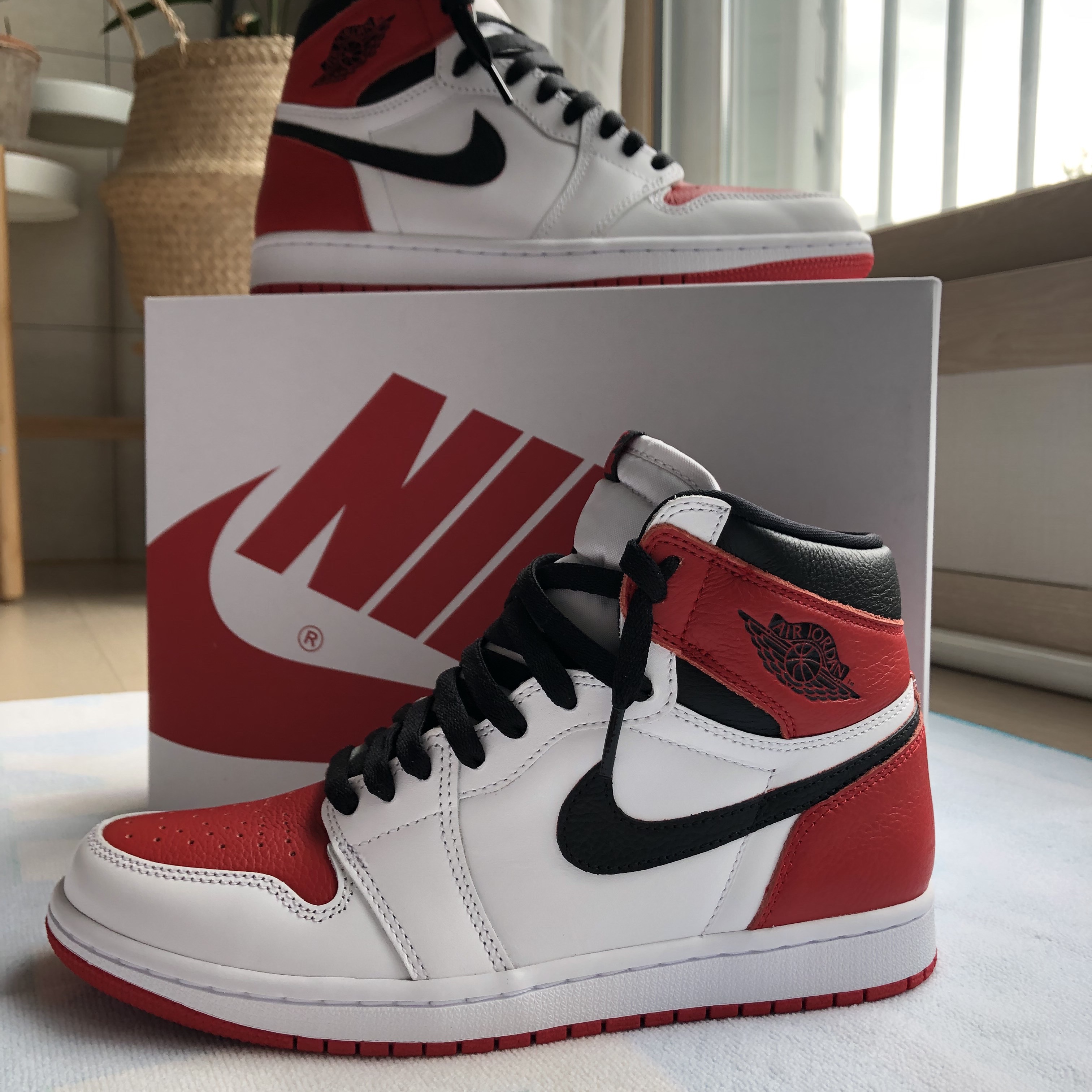 Jordan 1 Retro High OG Heritage, (GS) Jordan 1 Retro High OG Heritage 착용 스타일 - 2