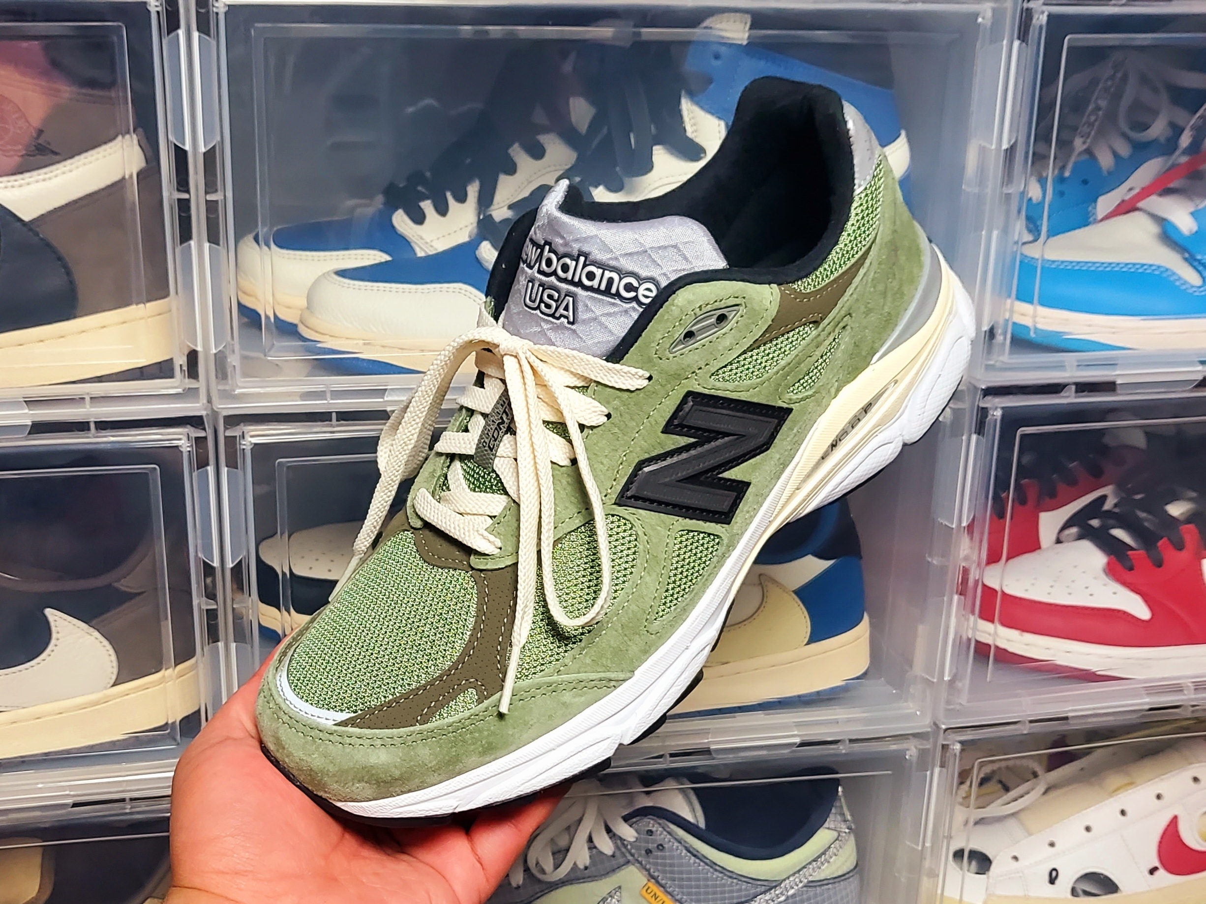 New Balance x JJJJound 990v3 Olive 착용 스타일 - 1