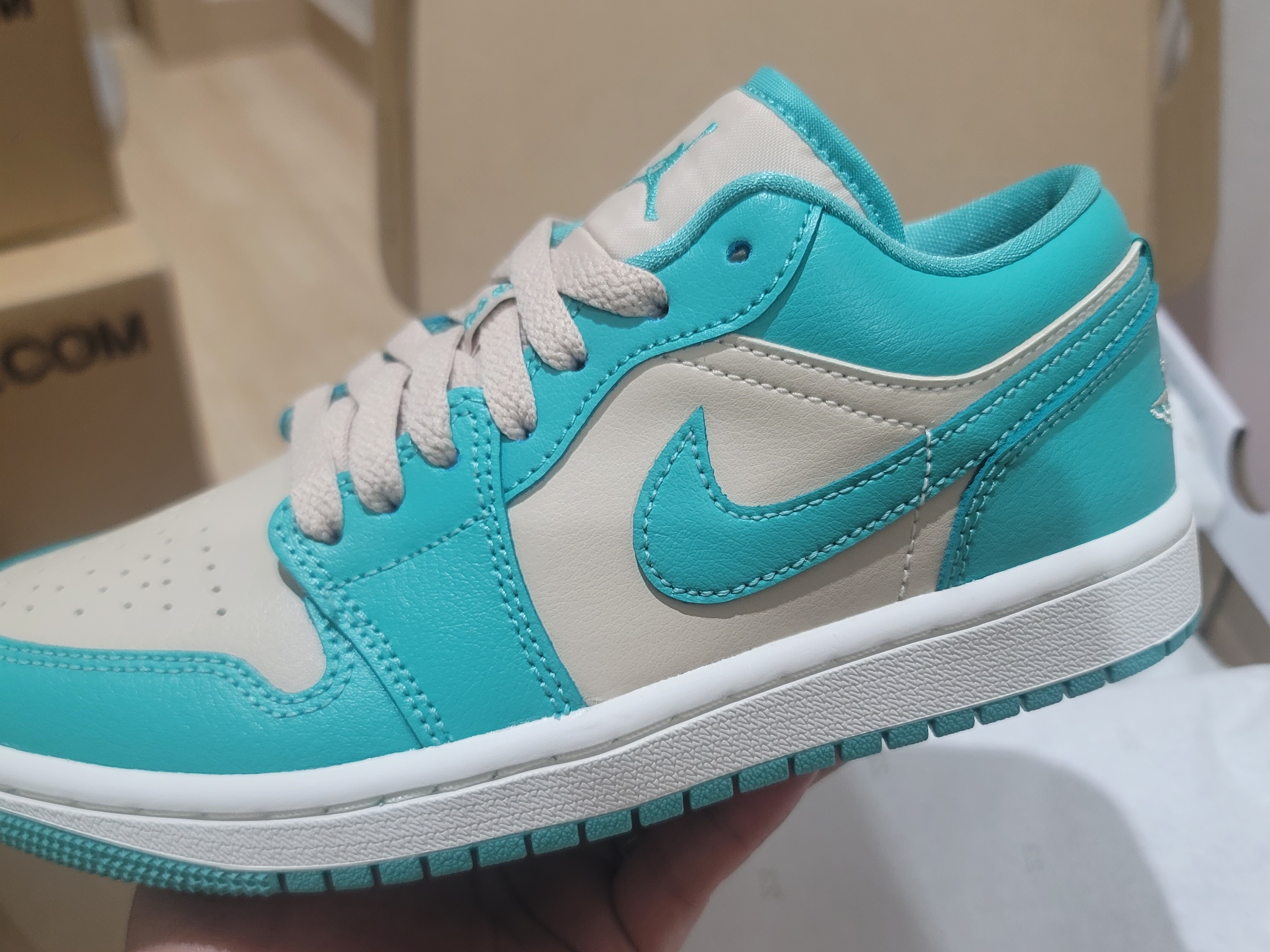 (W) Jordan 1 Low Sanddrift Washed Teal 착용 스타일 - 2