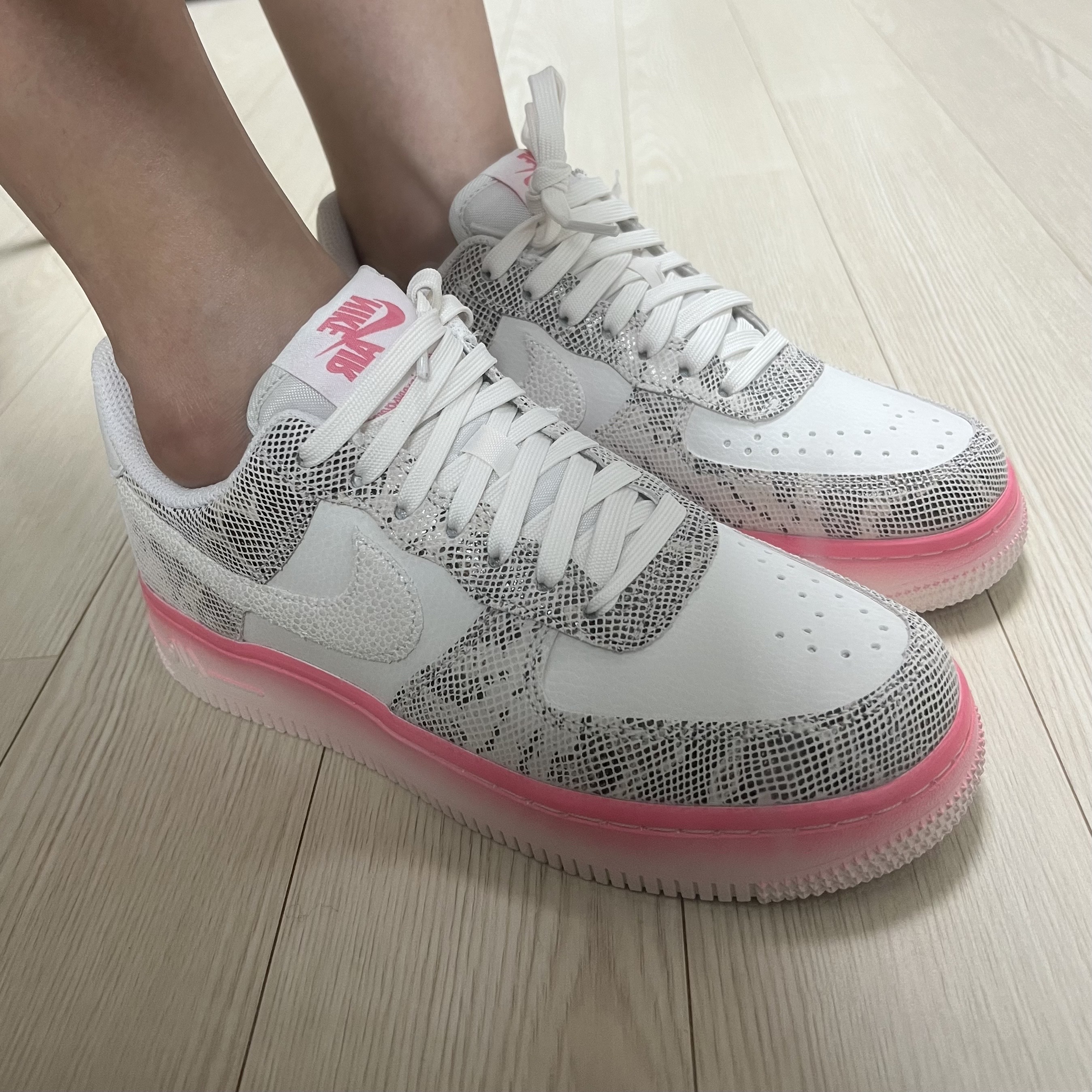 (W) Nike Air Force 1 '07 LX Our Force 1 착용 스타일