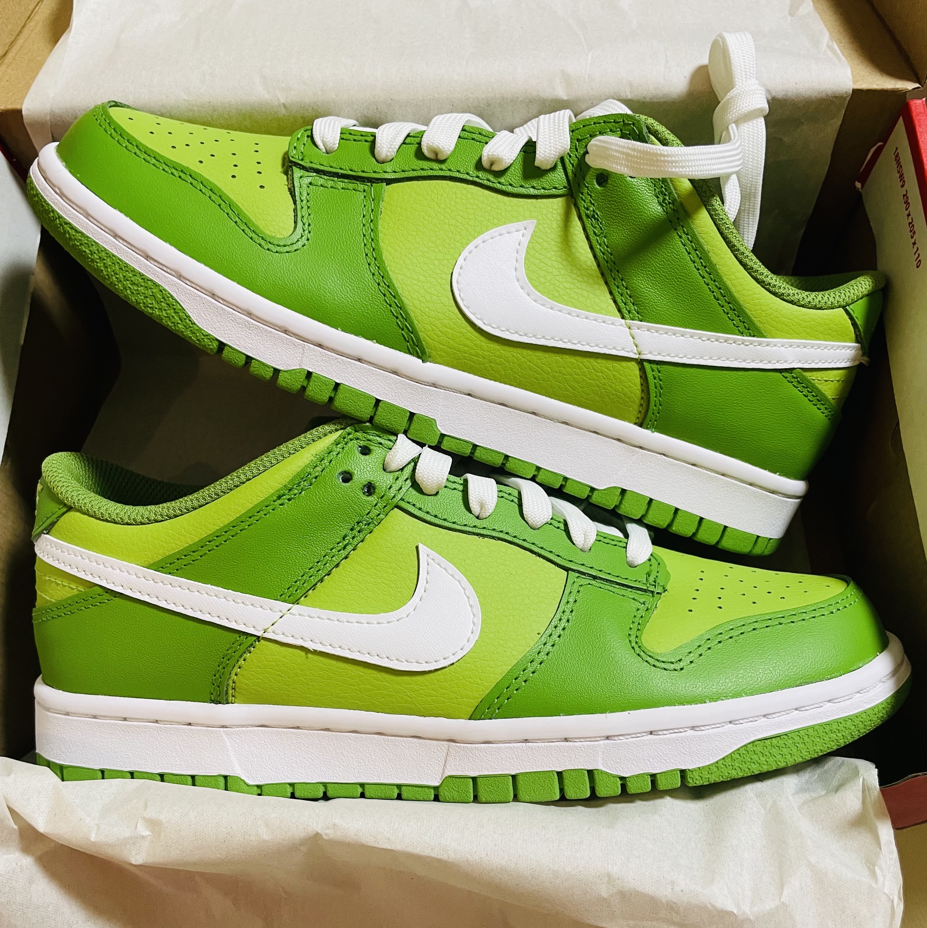(GS) Nike Dunk Low Vivid Green 착용 스타일