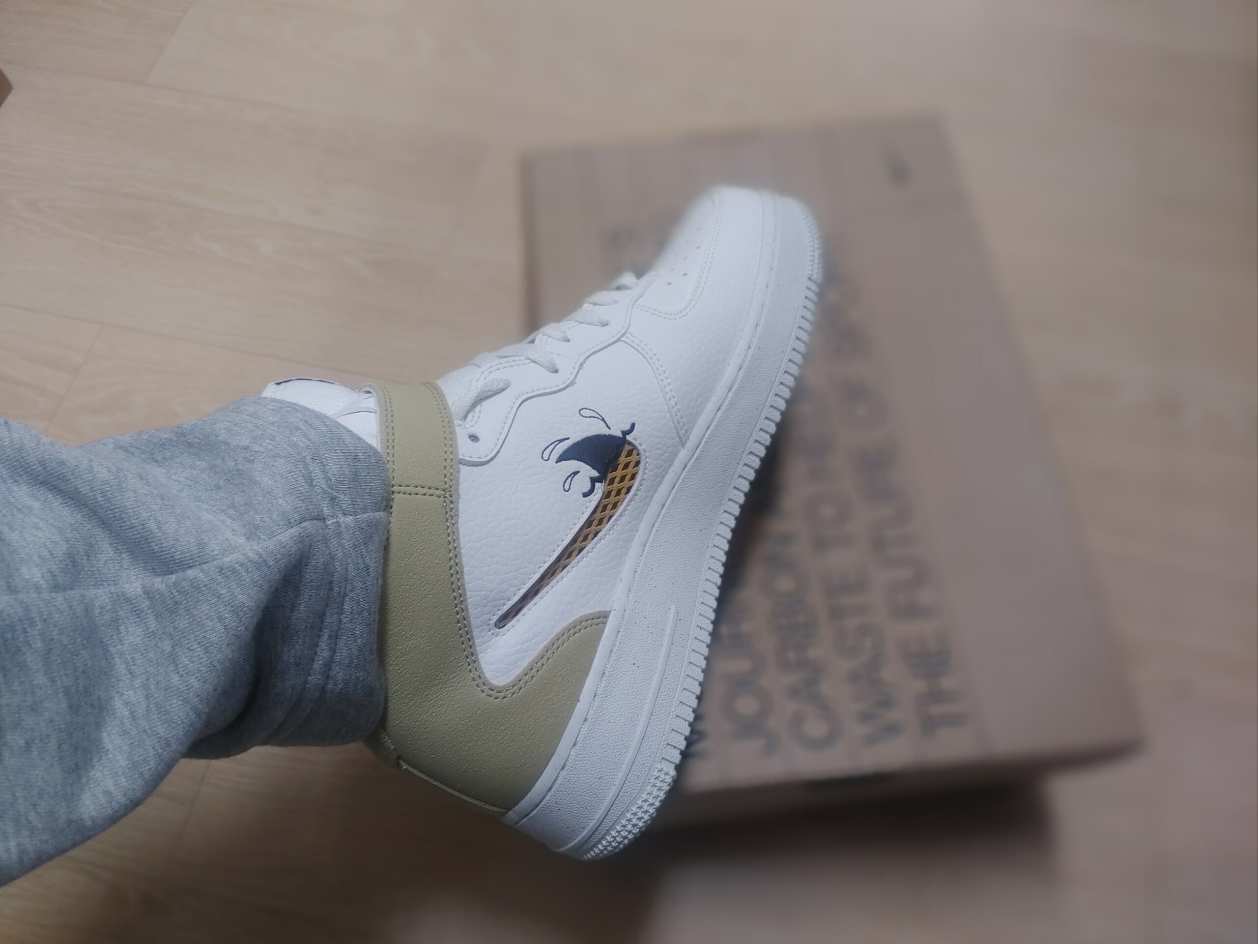 Nike Air Force 1 Mid '07 LV8 Next Nature Sun Club 착용 스타일 - 4