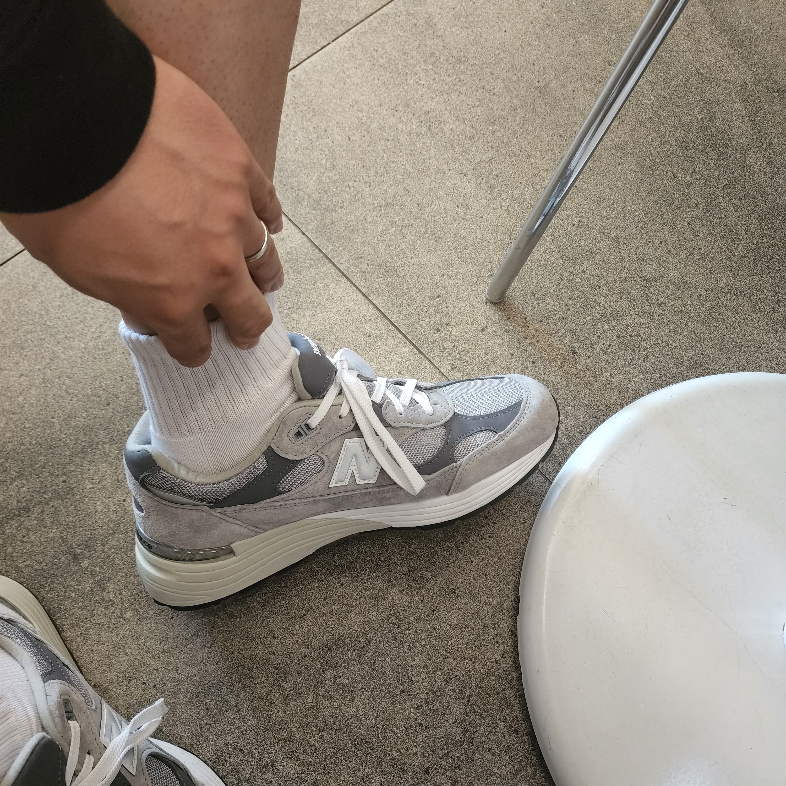 New Balance 992 Made in USA Grey - D Standard 착용 스타일