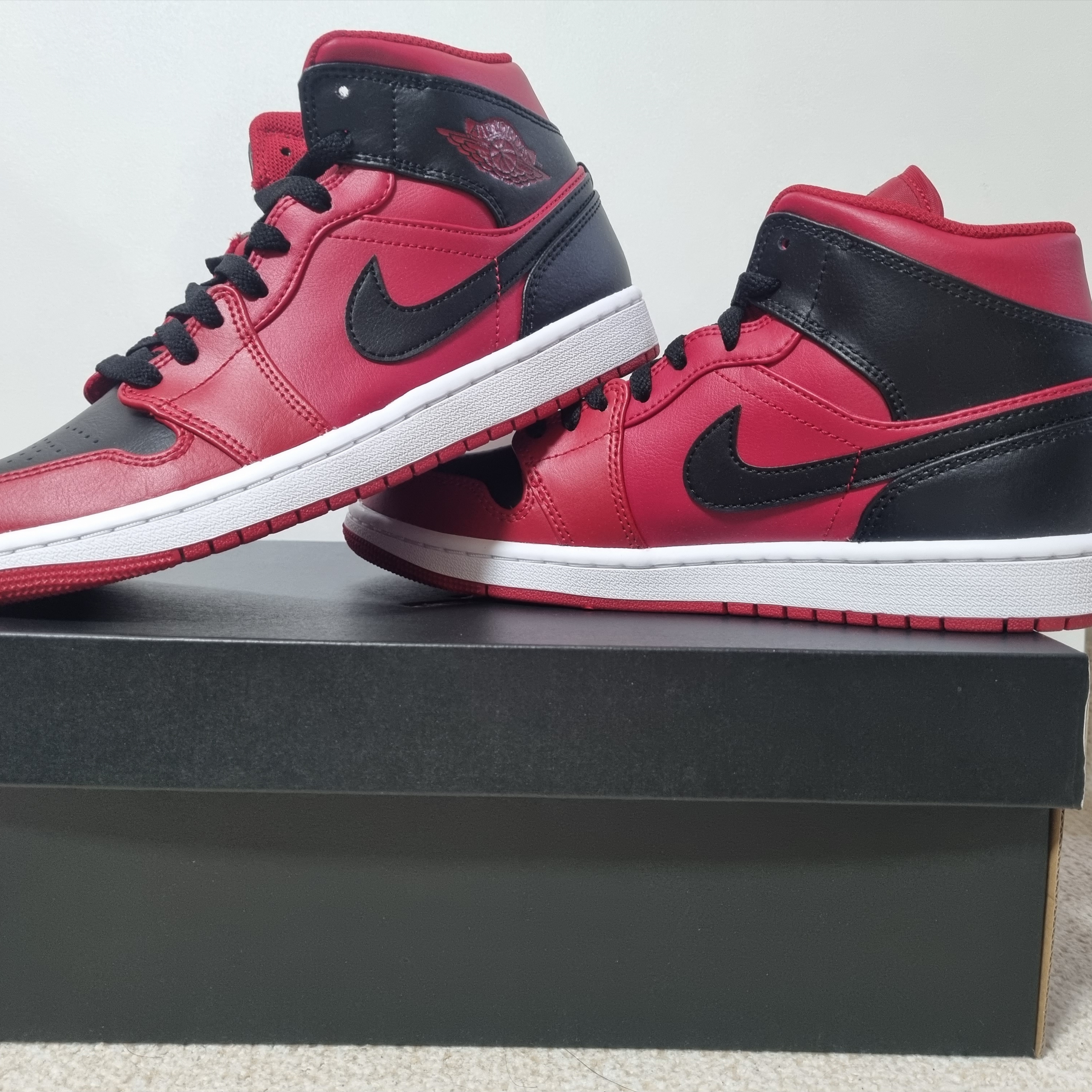 Jordan 1 Mid Reverse Bred 착용 스타일