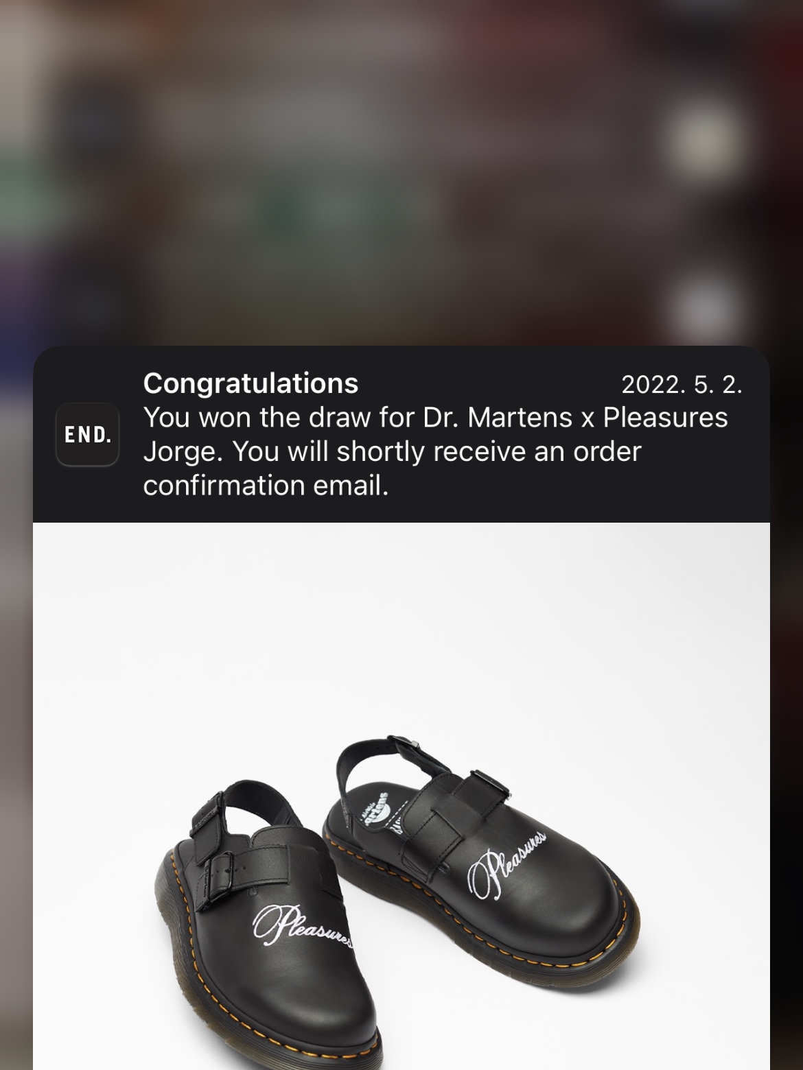 Dr. Martens x Pleasures Jorge Leather Mules Black 착용 스타일 - 1