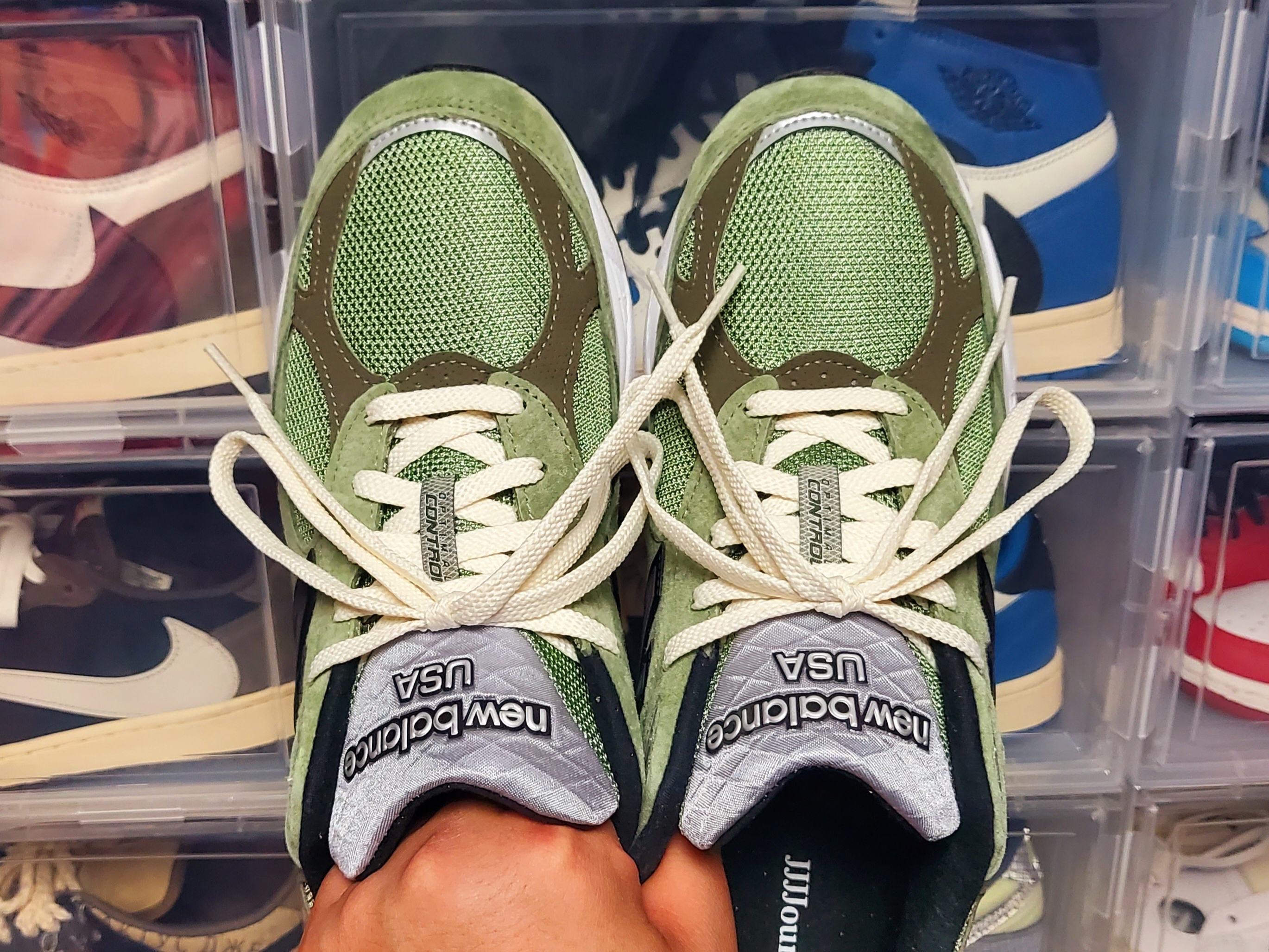New Balance x JJJJound 990v3 Olive 착용 스타일 - 5