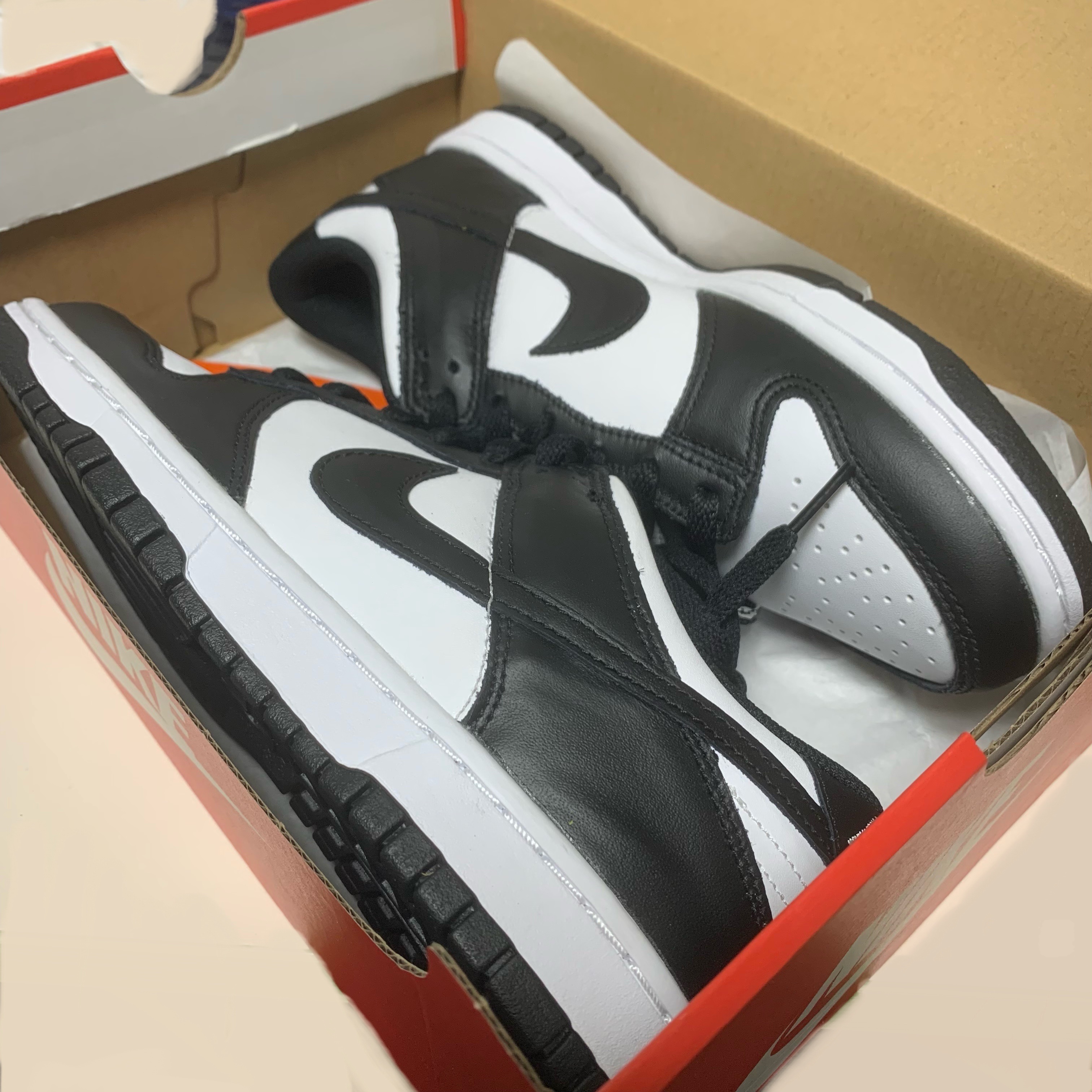 Nike Dunk Low Retro Black 착용 스타일