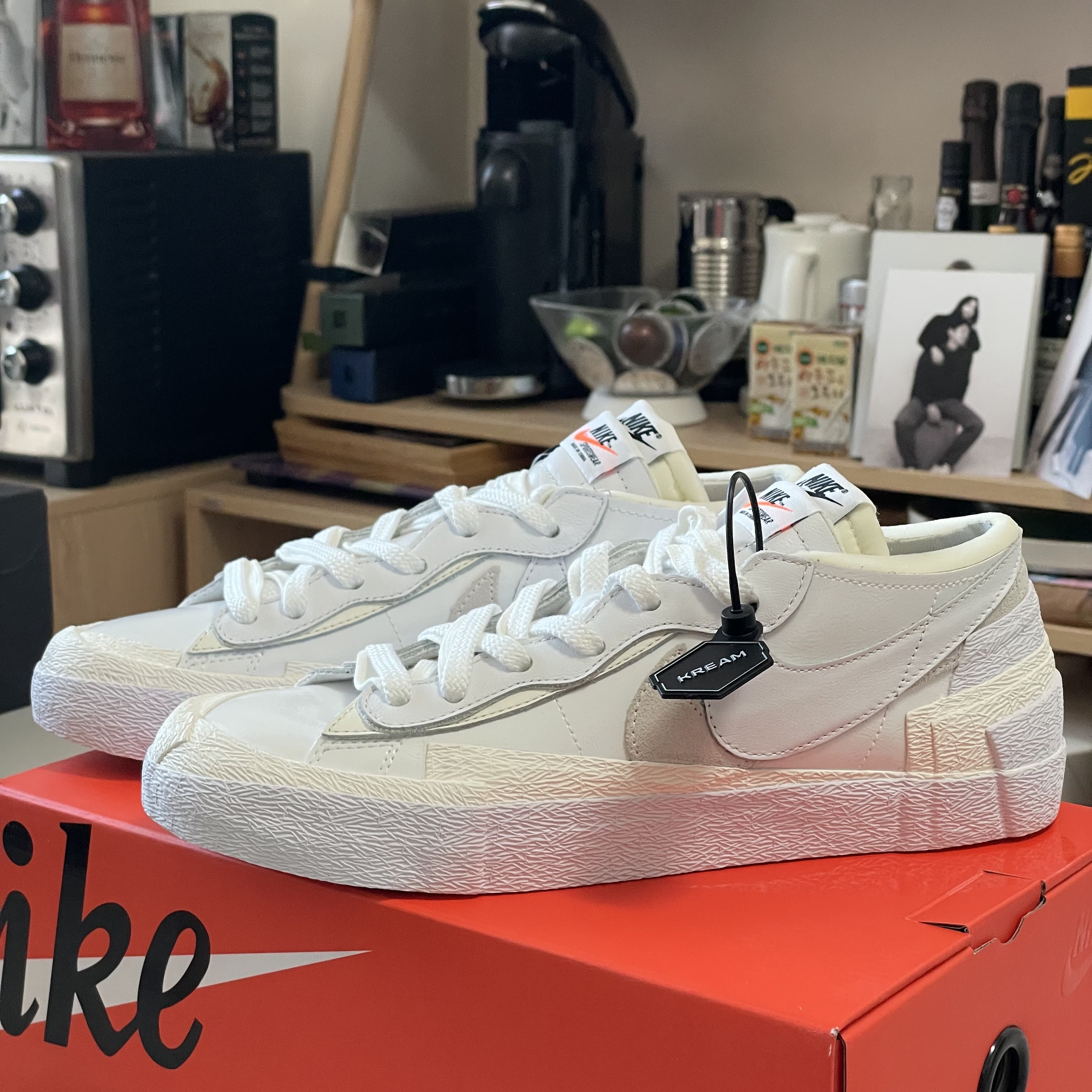 Nike x Sacai Blazer Low White Patent Leather 착용 스타일