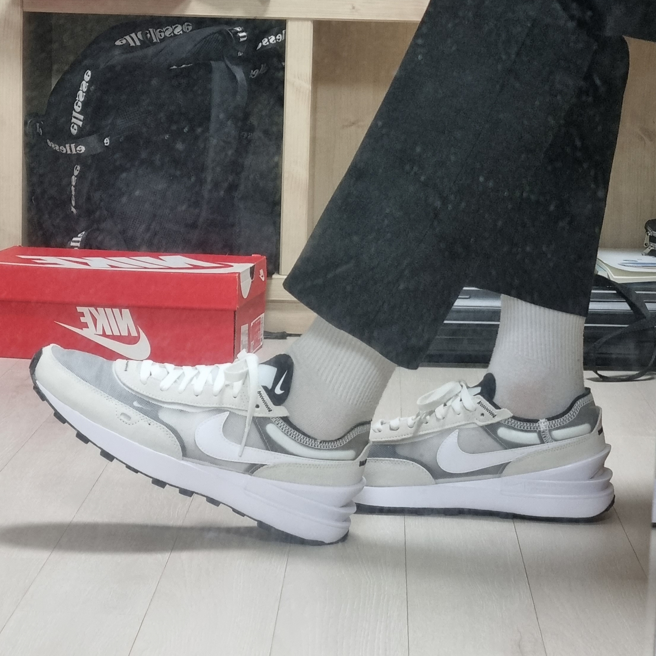 Nike Waffle One Infinite Lilac 착용 스타일