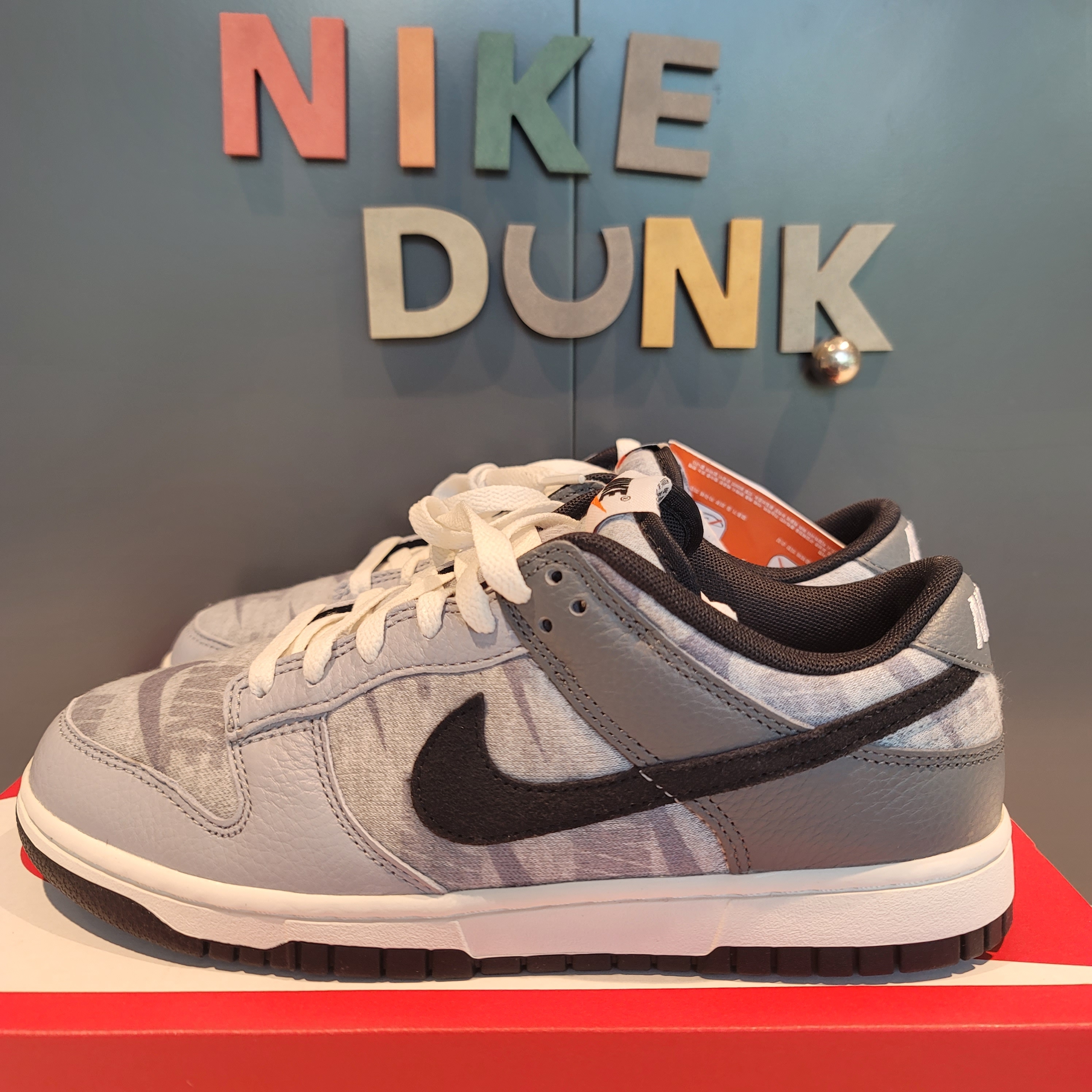 Nike Dunk Low SE Copy and Paste, (W) Nike Dunk Low Essential White Paisley 착용 스타일 - 3