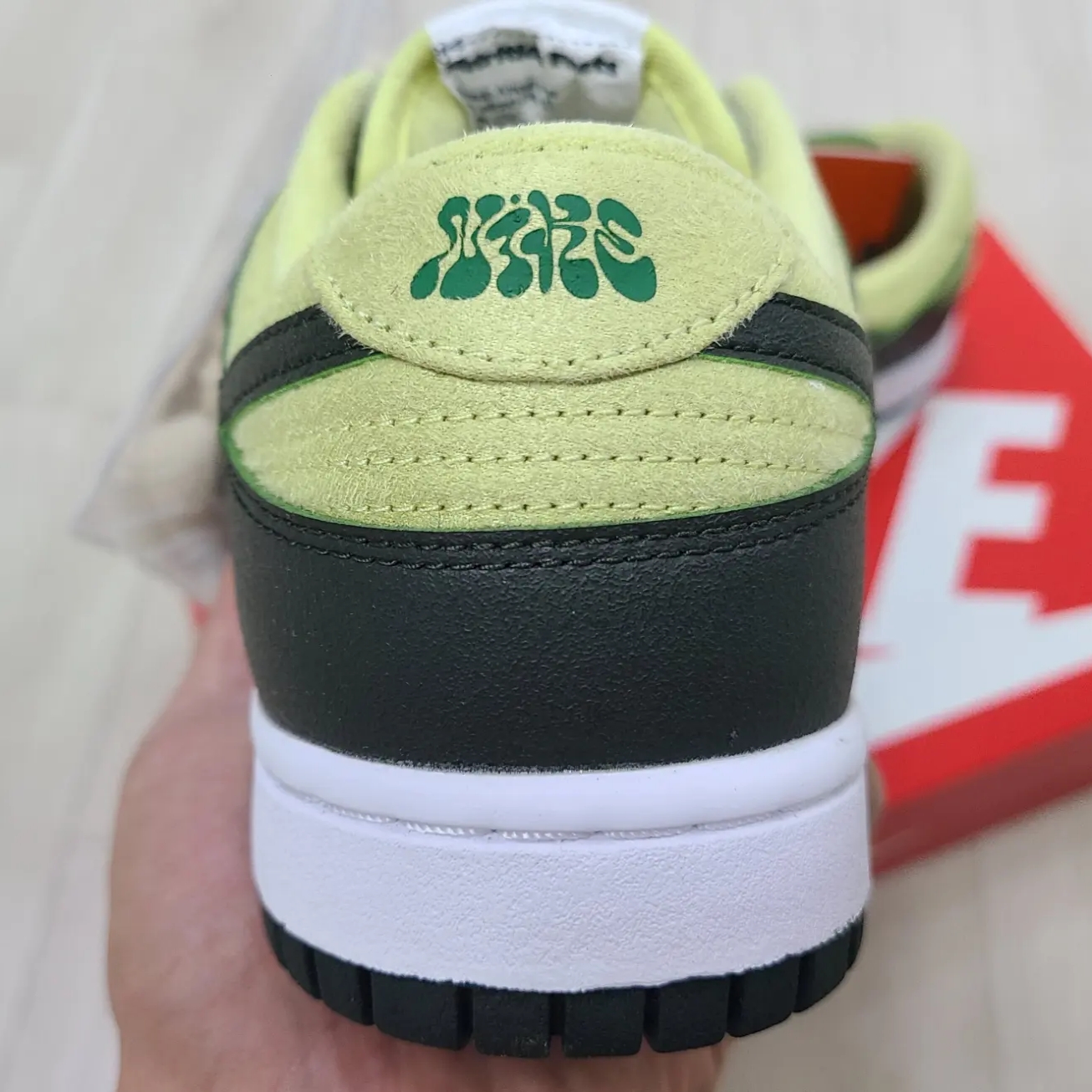 (W) Nike Dunk Low LX Avocado 착용 스타일 - 3
