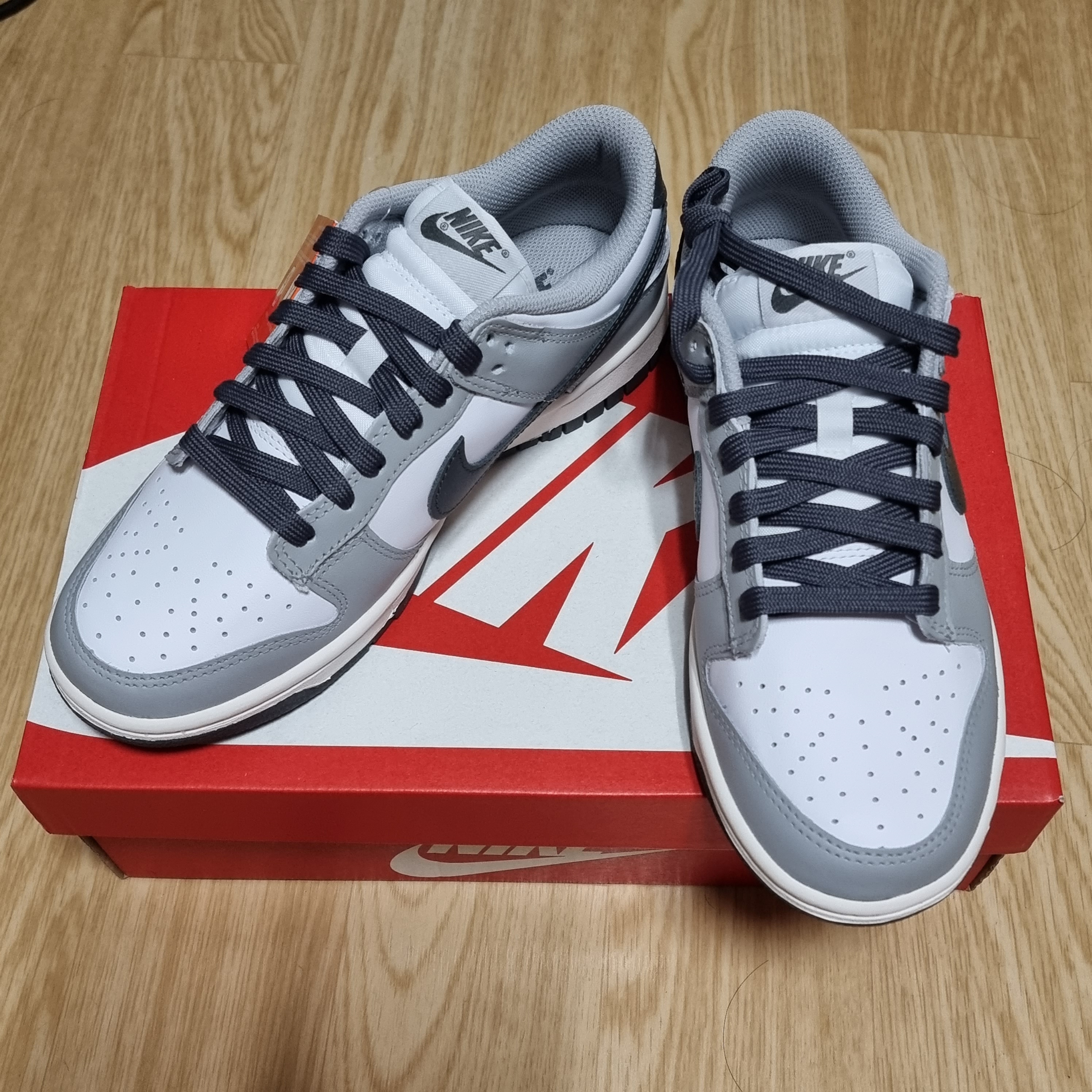 (W) Nike Dunk Low Light Smoke Grey 착용 스타일