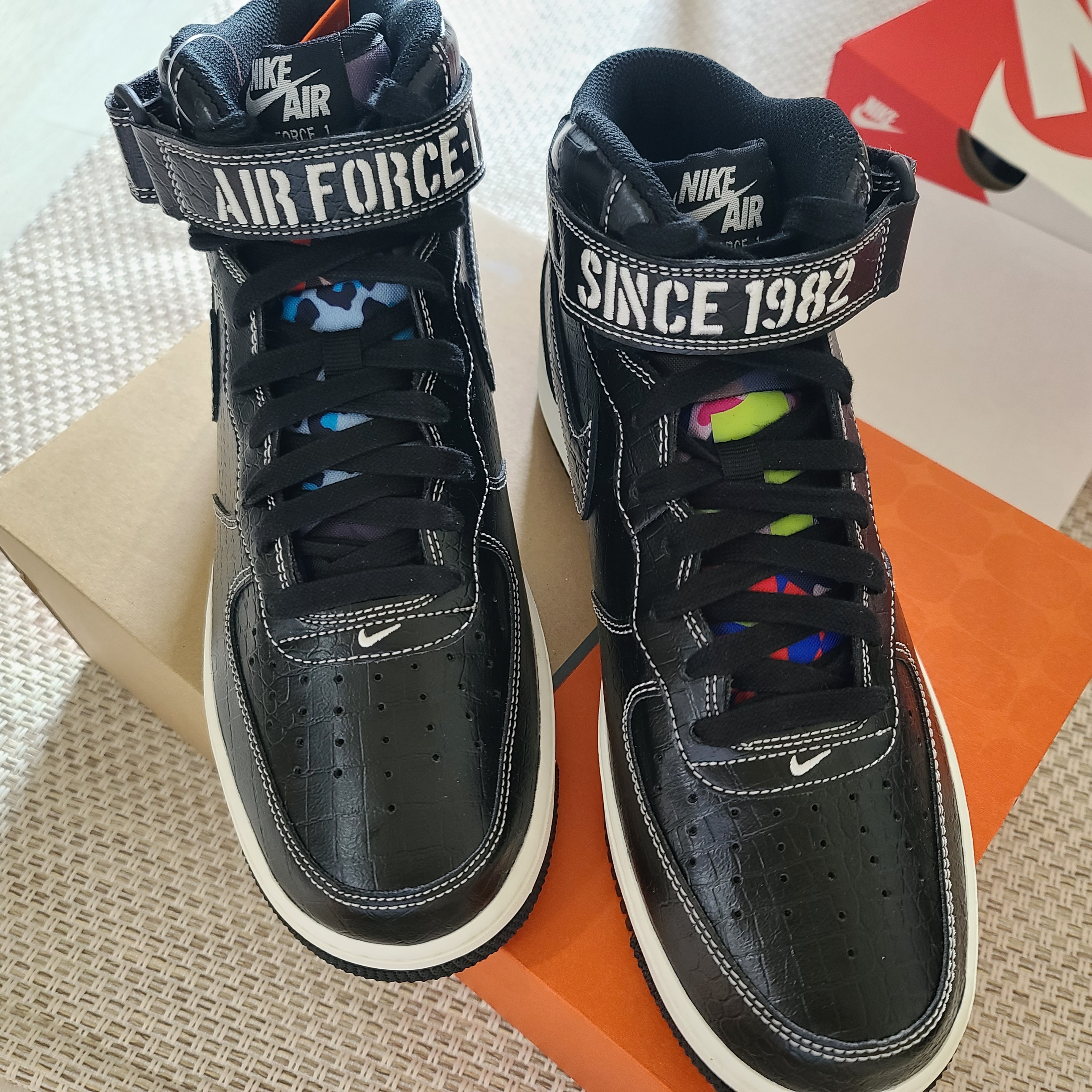 Nike Air Force 1 Mid '07 LX Our Force 1 착용 스타일 - 4