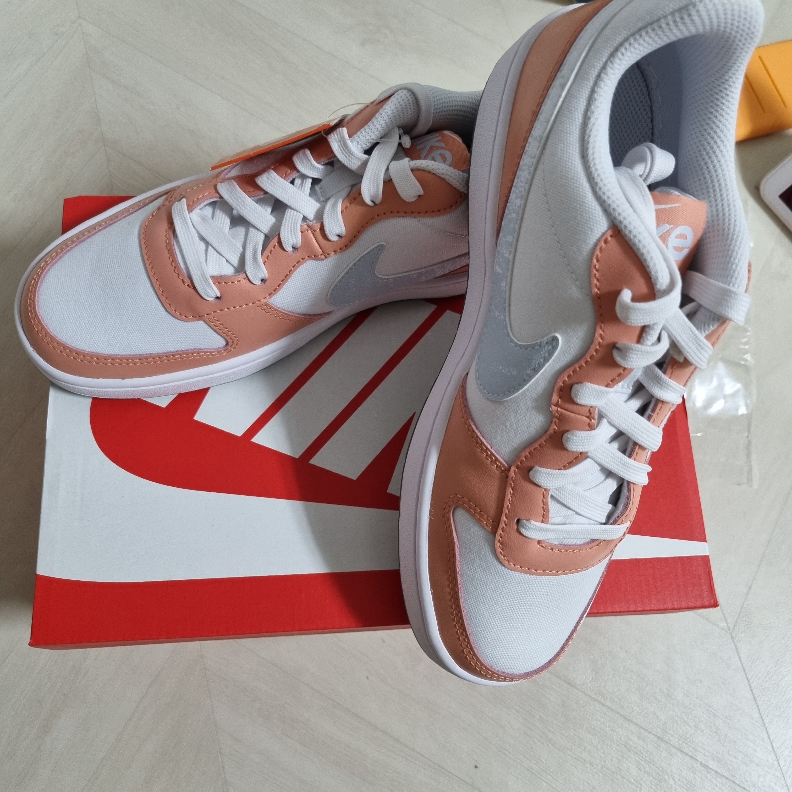 (GS) Nike Court Borough 2 SE1 Light Madder Root 착용 스타일