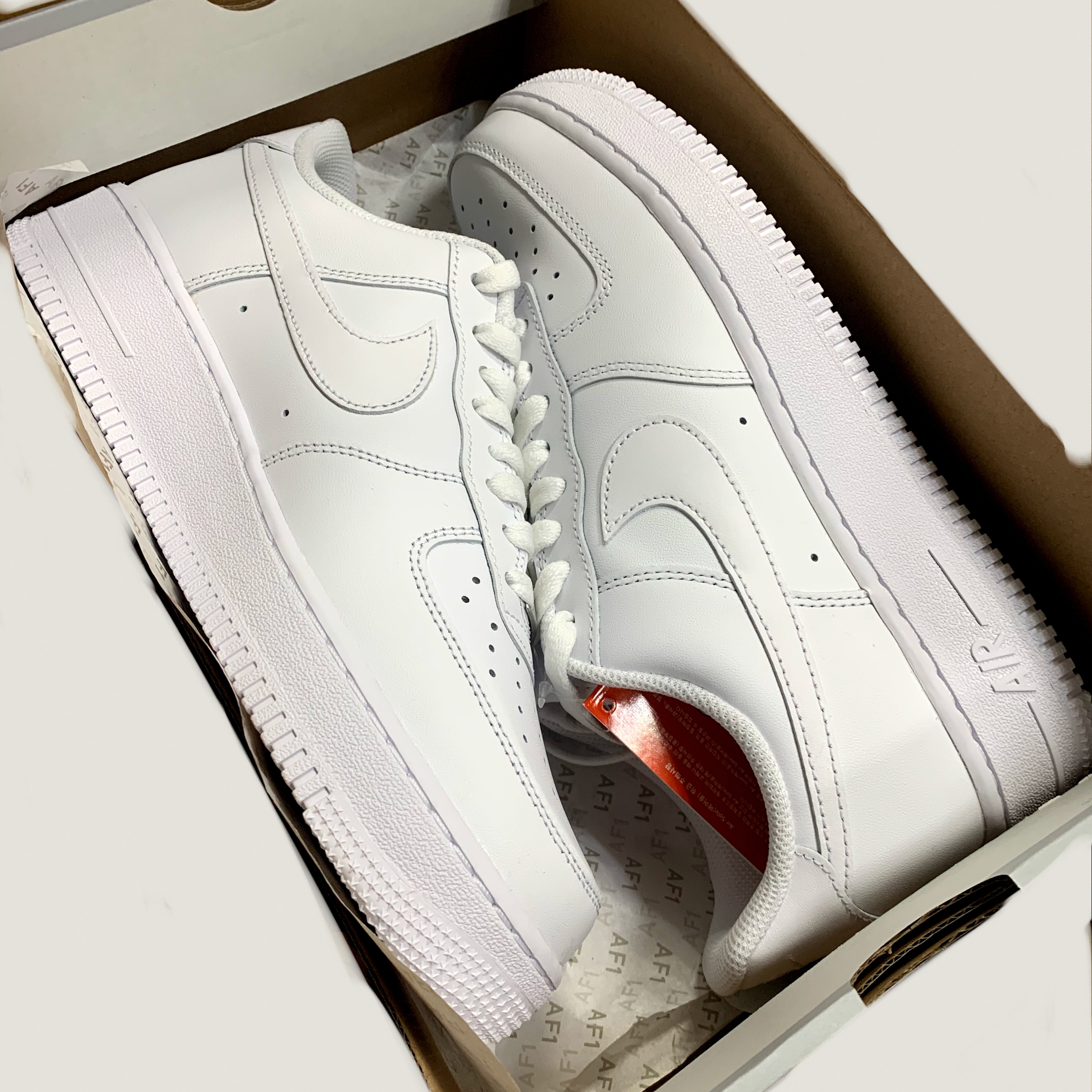 Nike Air Force 1 '07 Low White 착용 스타일