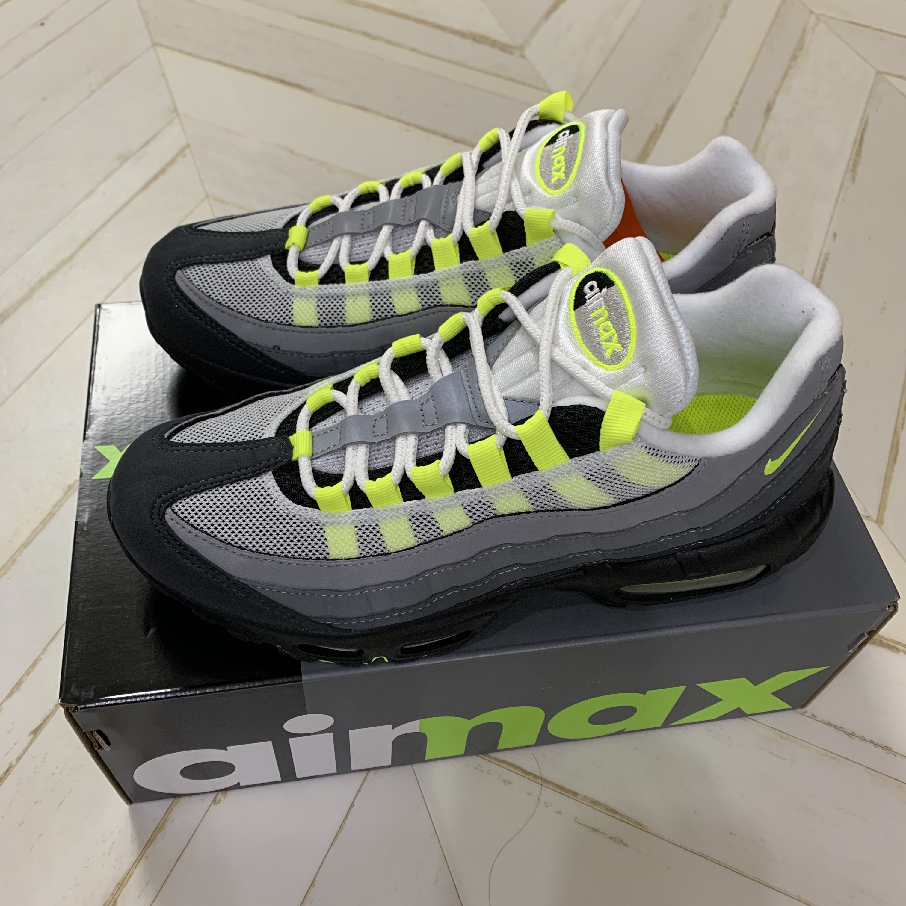 Nike Air Max 95 OG Neon 2015 착용 스타일