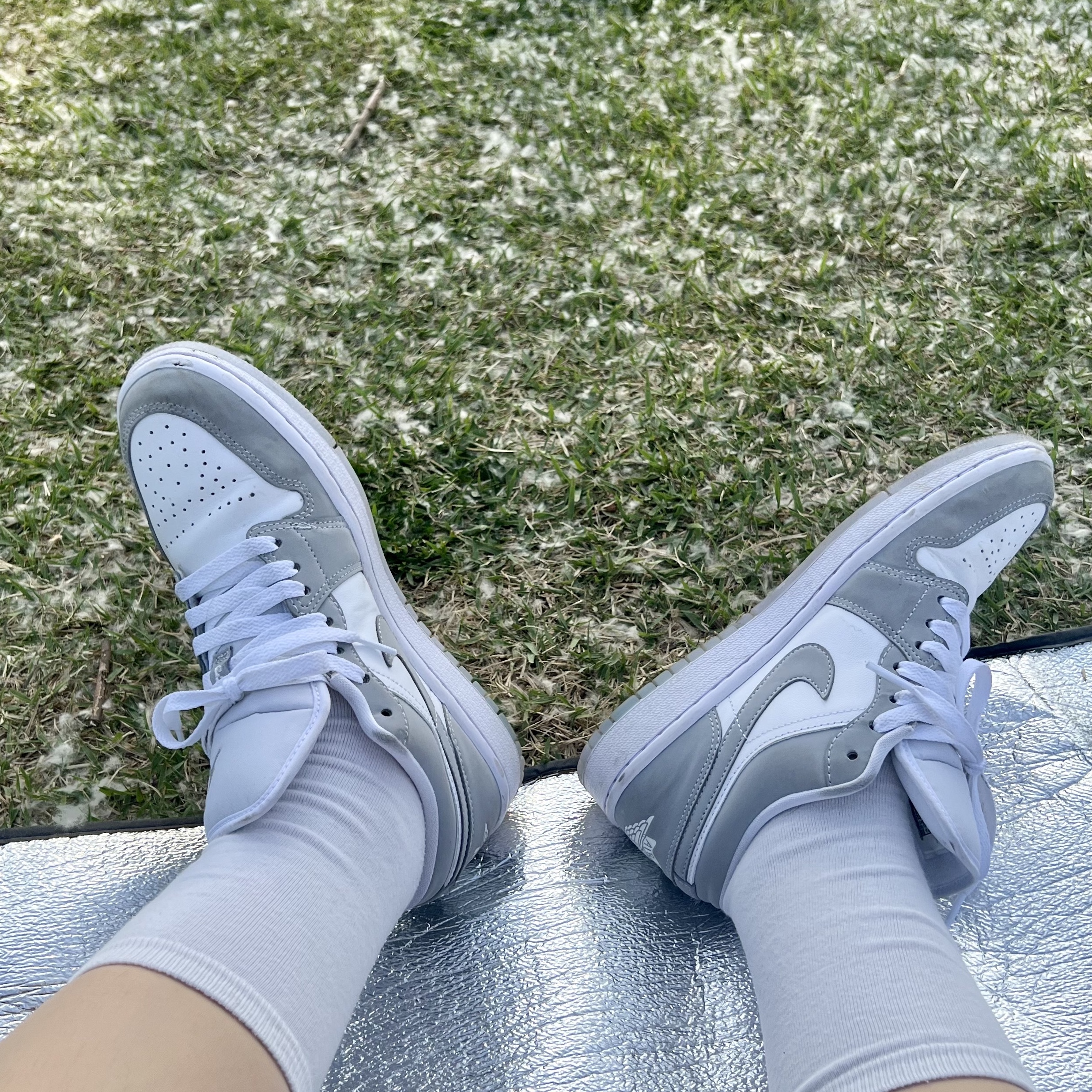 (W) Jordan 1 Low White Wolf Grey 착용 스타일
