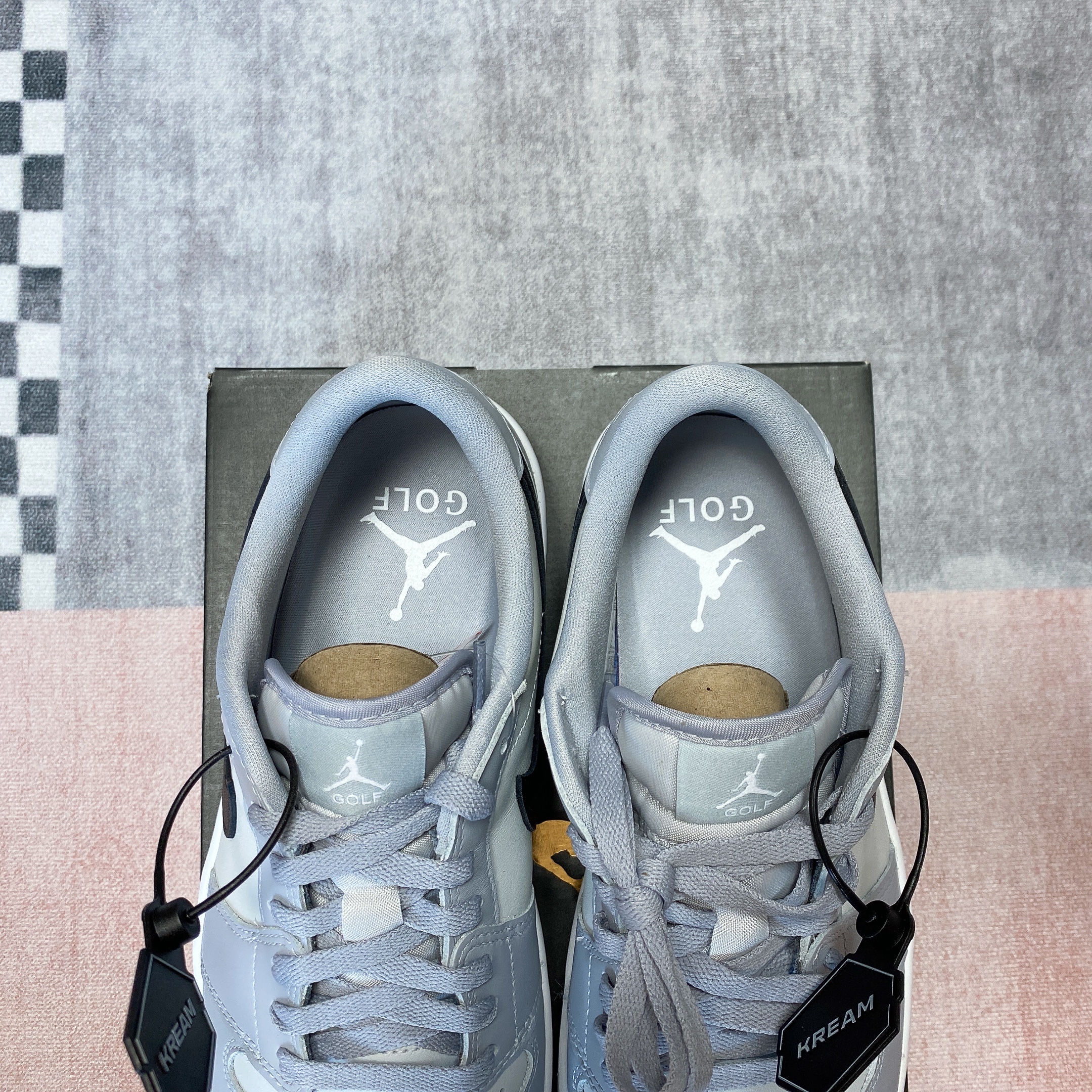 Jordan 1 Low Golf Wolf Grey 착용 스타일 - 3