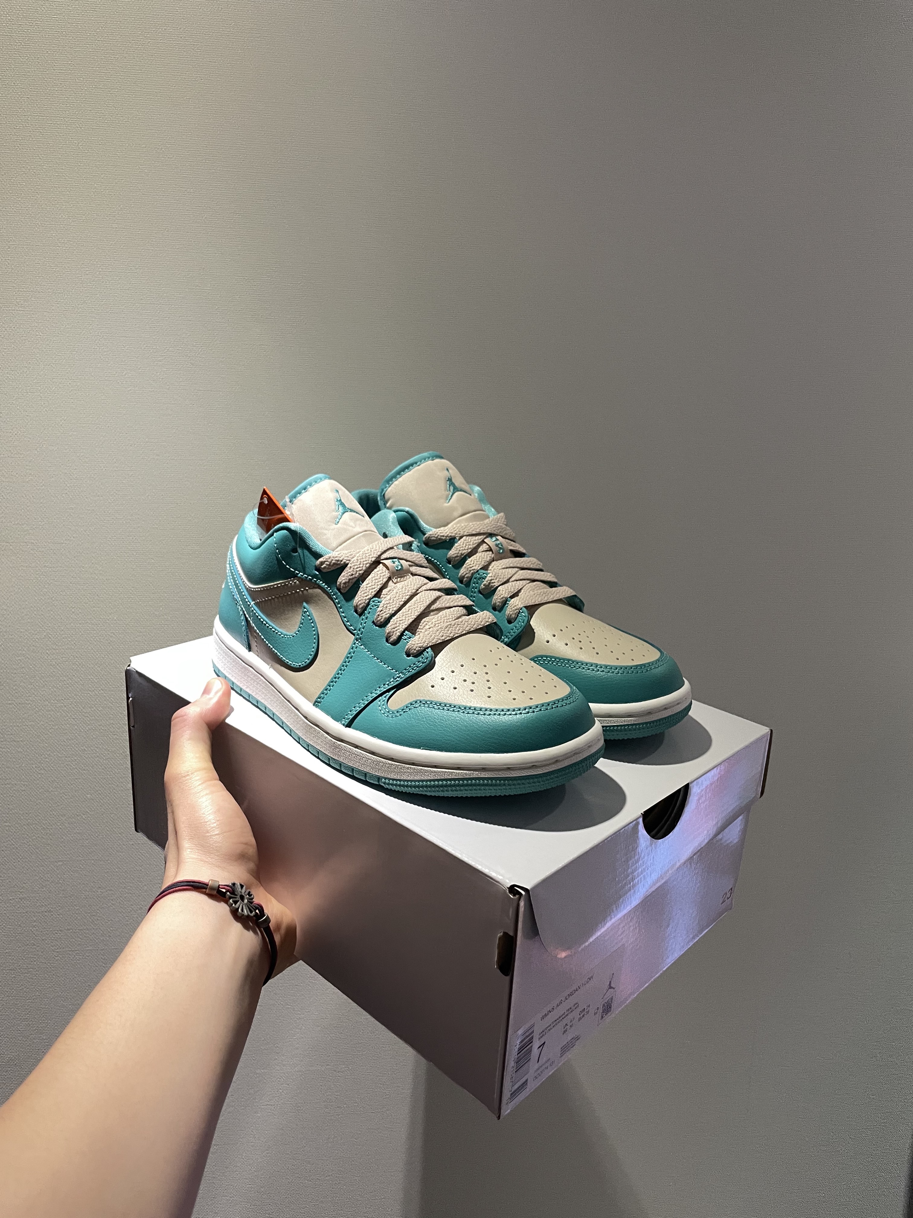 (W) Jordan 1 Low Sanddrift Washed Teal 착용 스타일 - 2