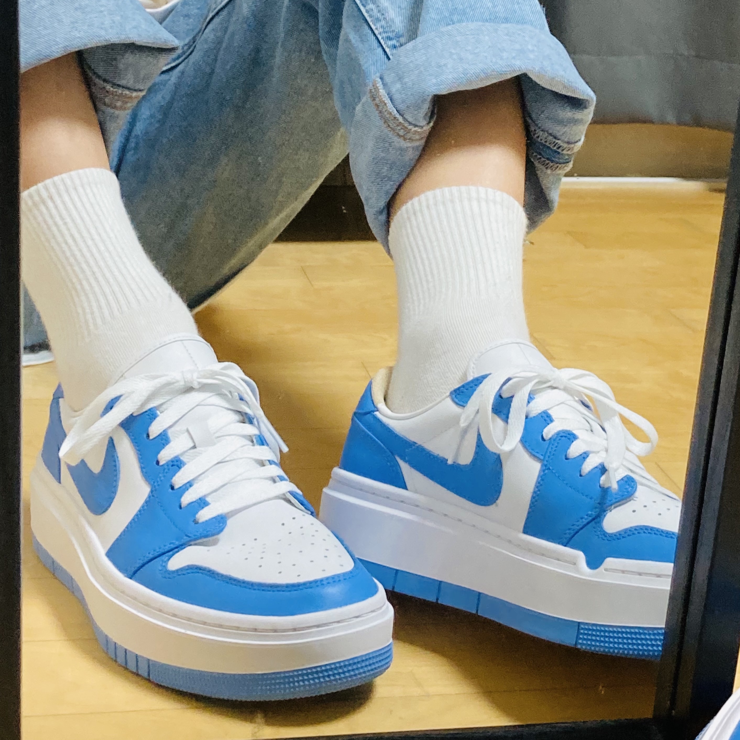 (W) Jordan 1 Elevate Low SE University Blue 착용 스타일 - 1