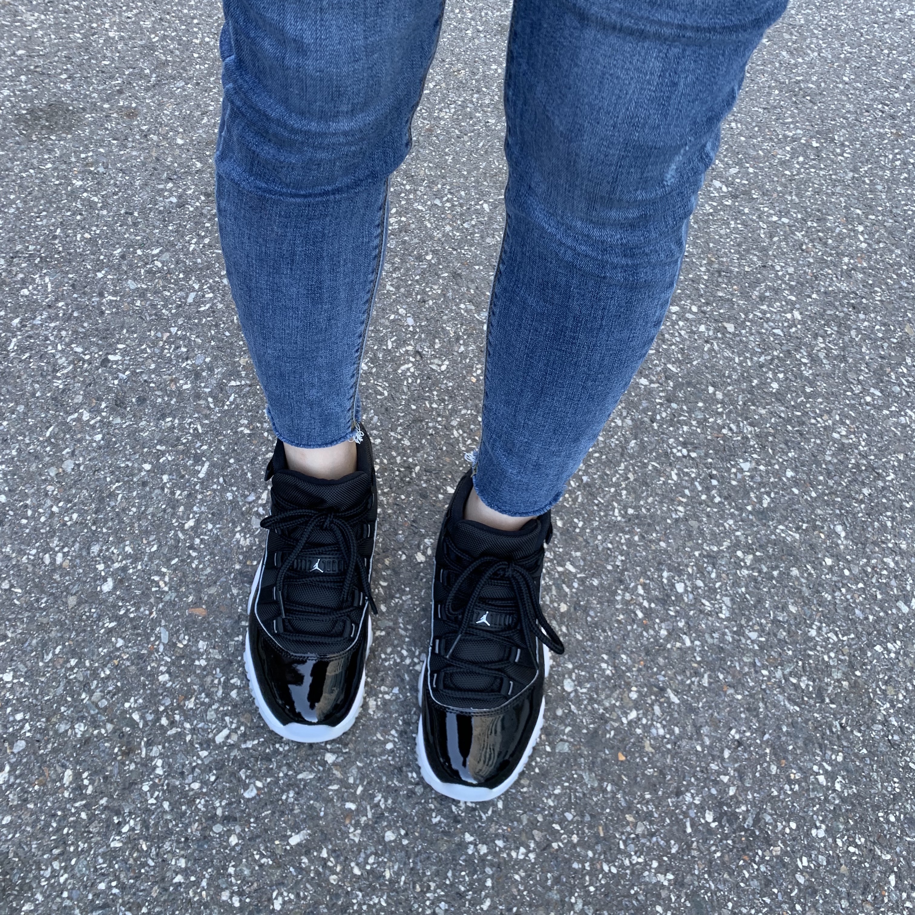 (W) Jordan 11 Retro Jubilee 착용 스타일 - 3