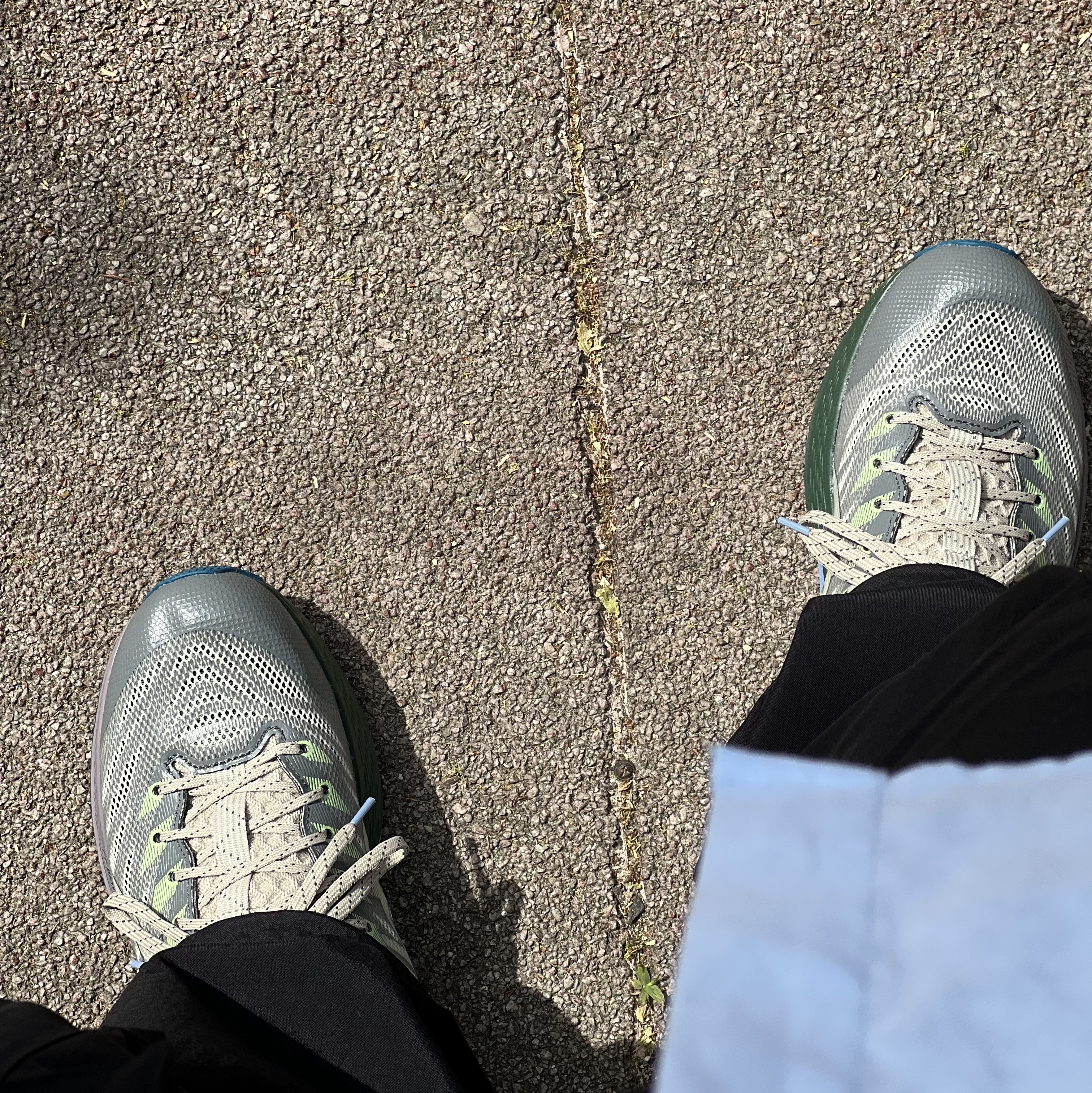 (W) Asics FN3-S Gel-Kayano 28 Gargoyle Fog 착용 스타일 - 1