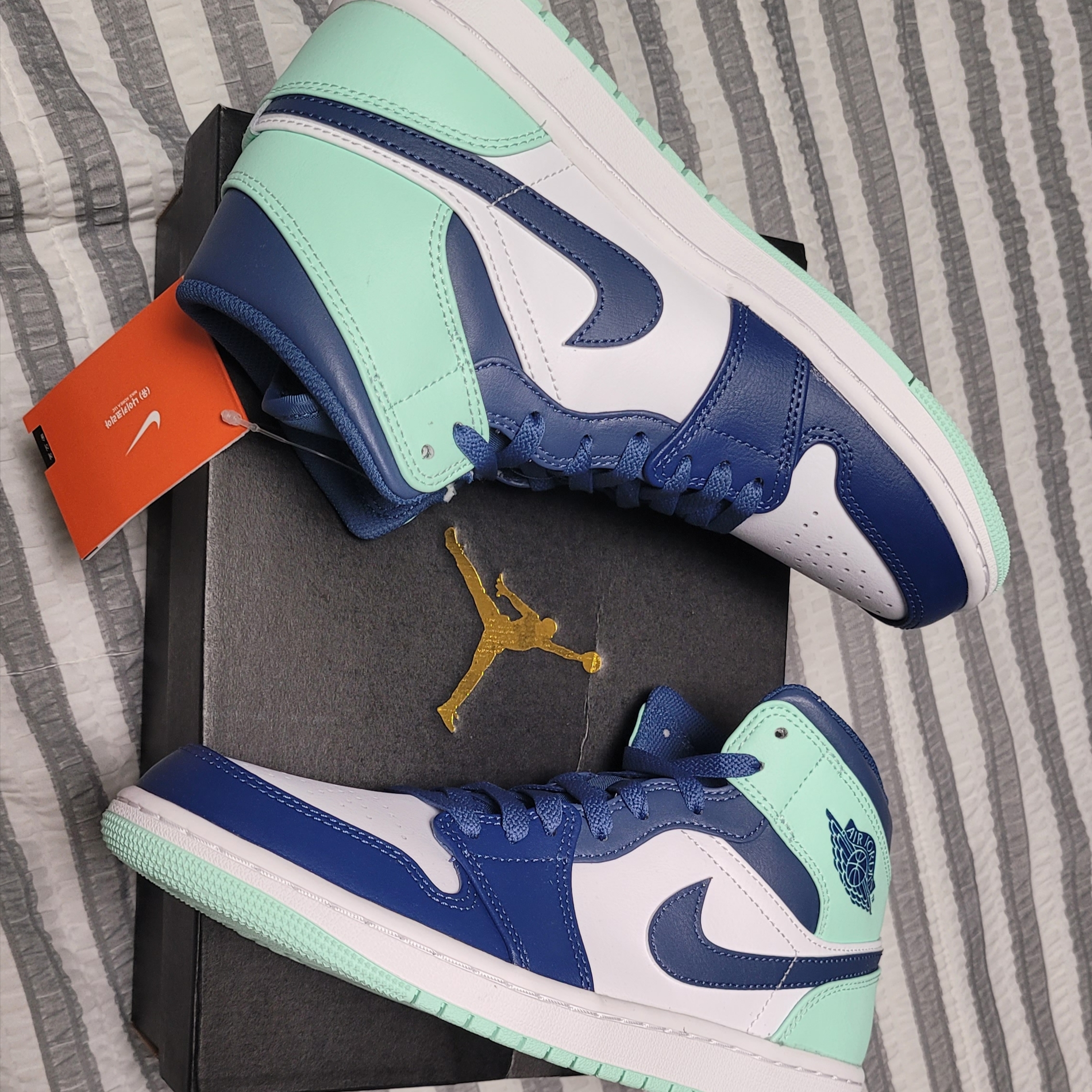 Jordan 1 Mid Blue Mint 착용 스타일 - 3